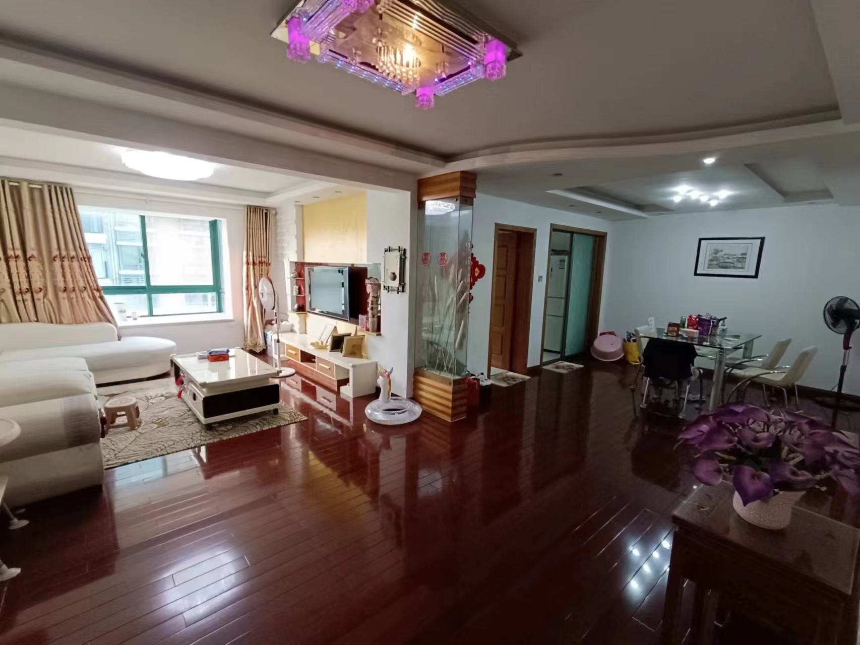 新城小区 3室2厅1卫 119.6m&sup2;