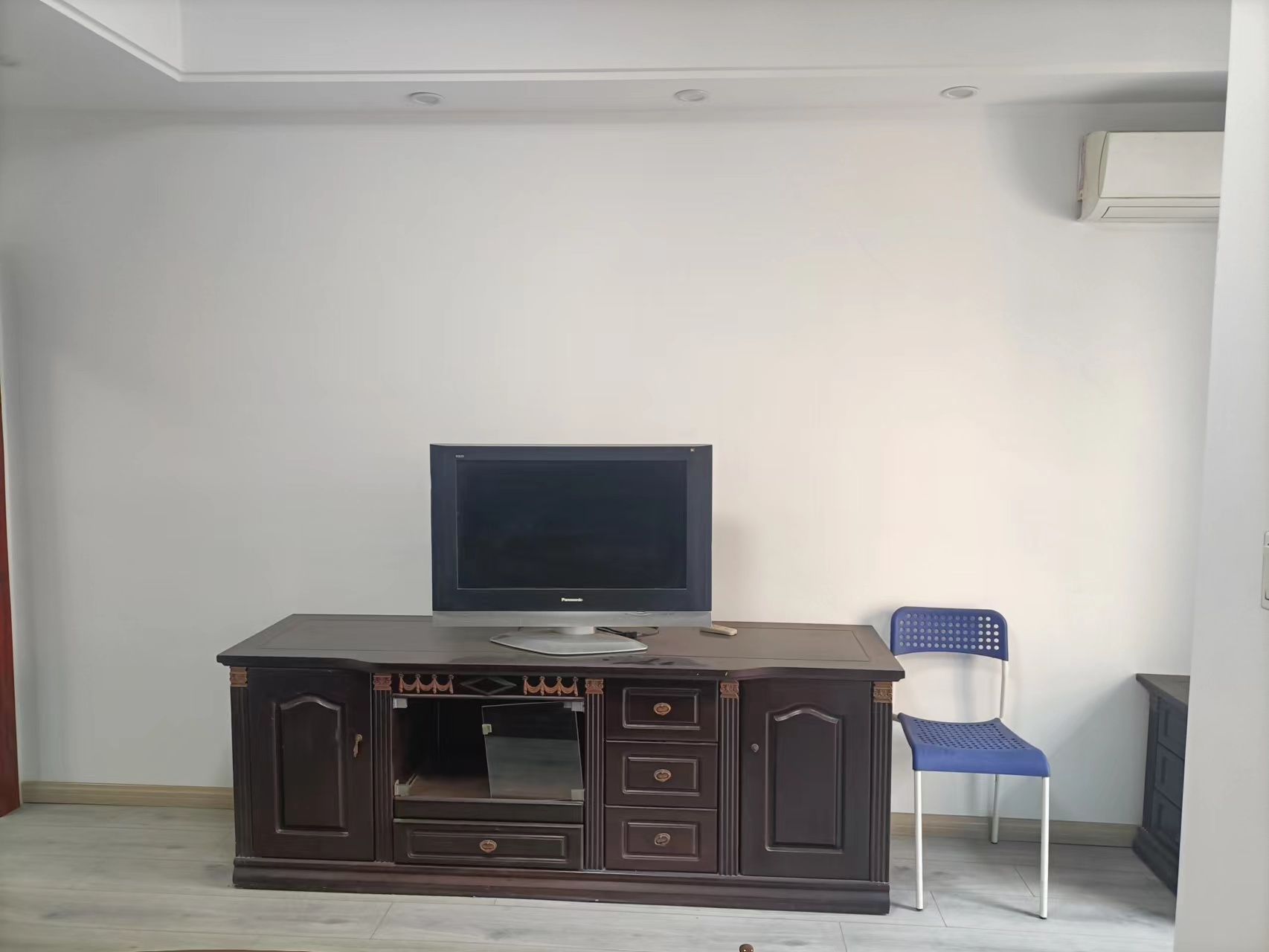 高迪商业广场 1室1厅1卫 50m&sup2;