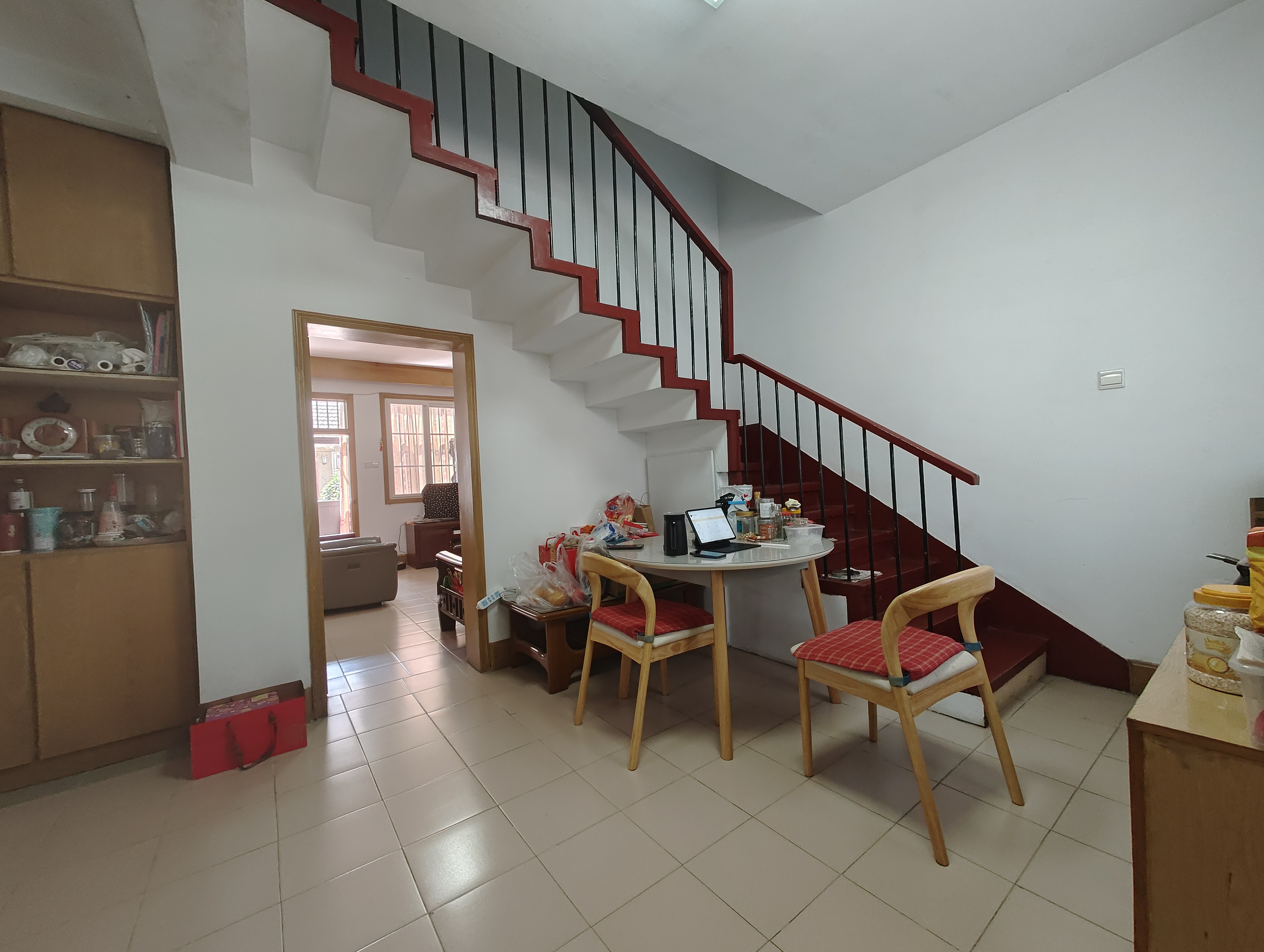 文峰新村 5室2厅2卫 138.71m²