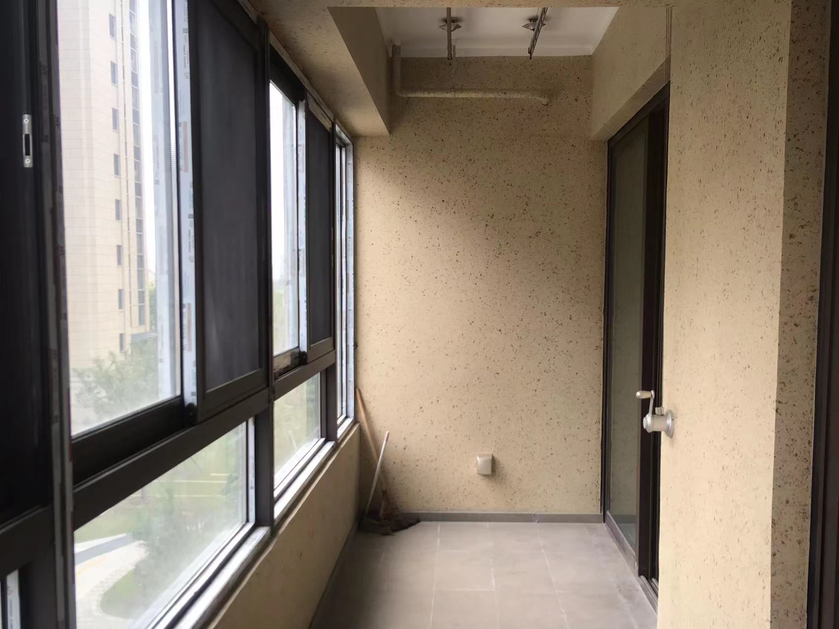 珑府 3室2厅2卫 125m²