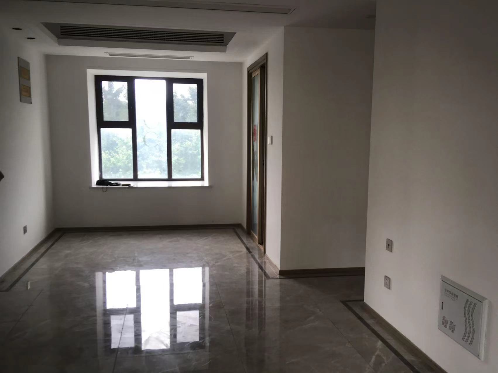 珑府 3室2厅2卫 125m²