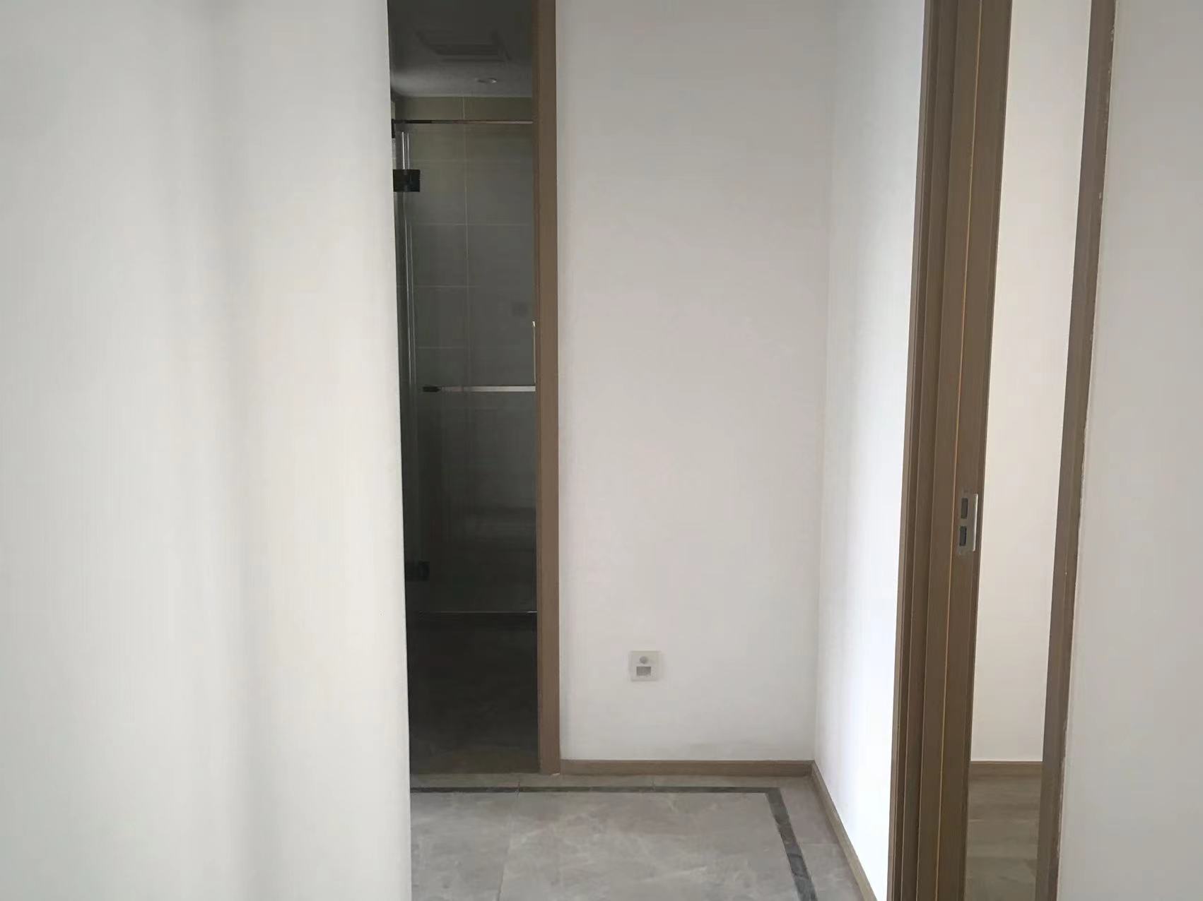 珑府 3室2厅2卫 125m&sup2;