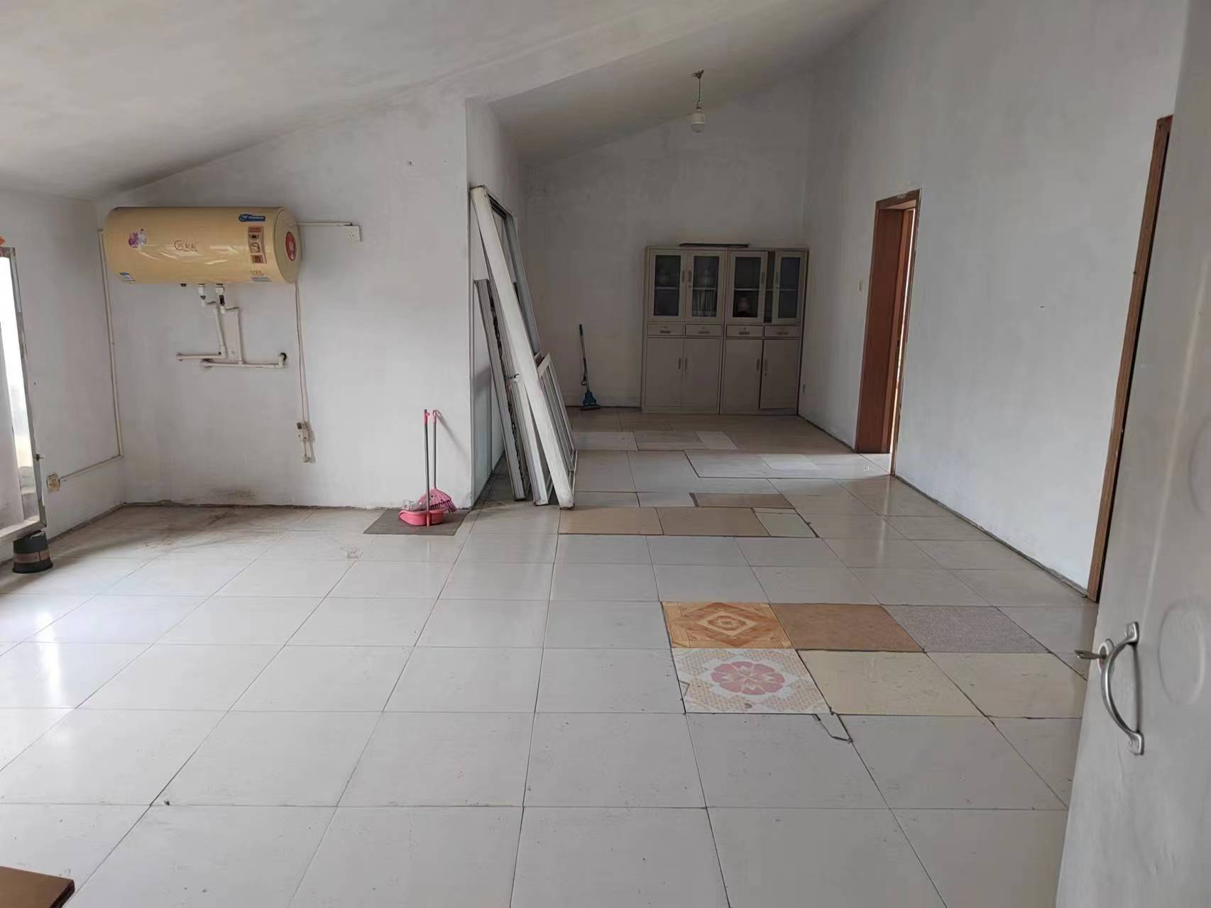 中远小区 0室0厅0卫 136.00m&sup2;