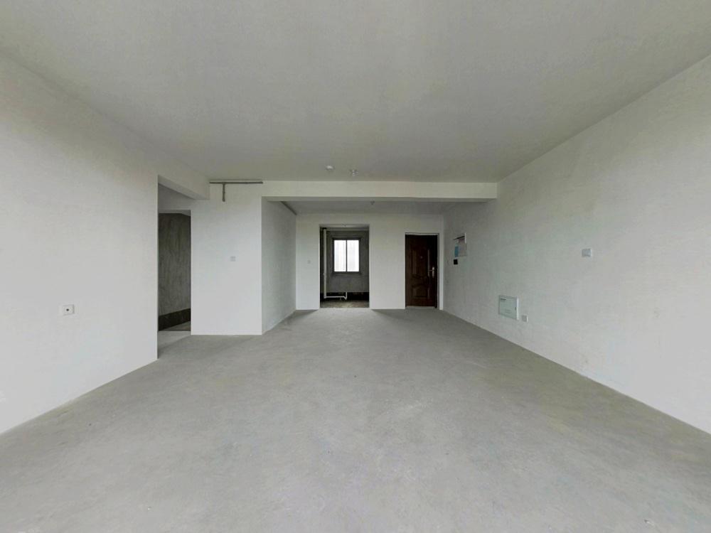 皇家花园北区 3室2厅2卫 143m&sup2;
