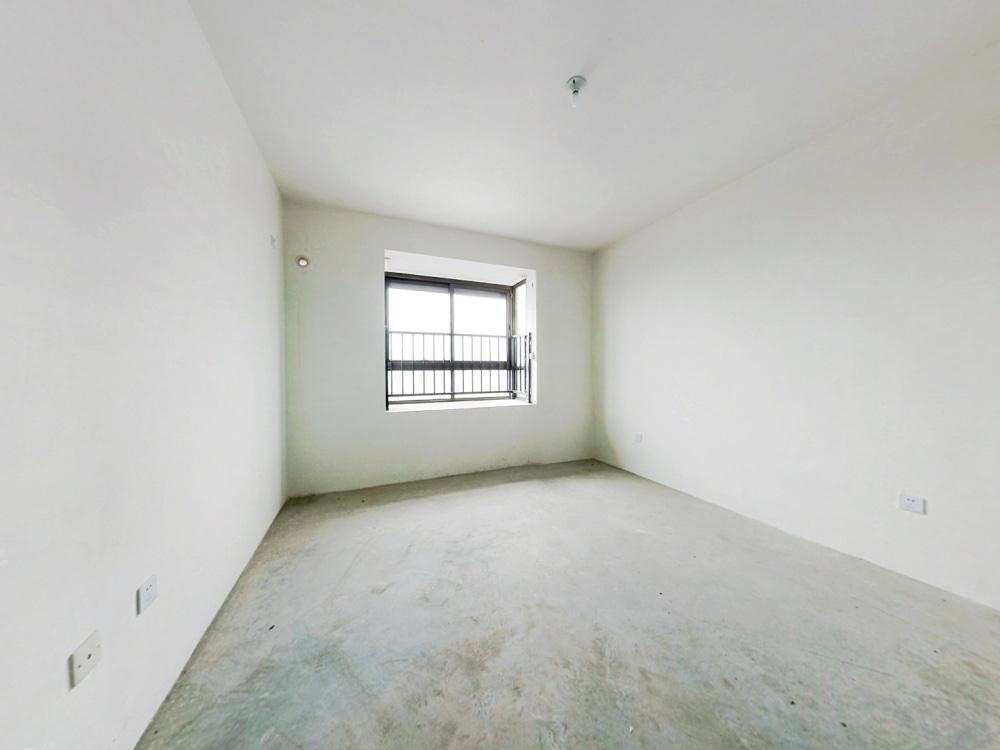 皇家花园北区 3室2厅2卫 143m&sup2;