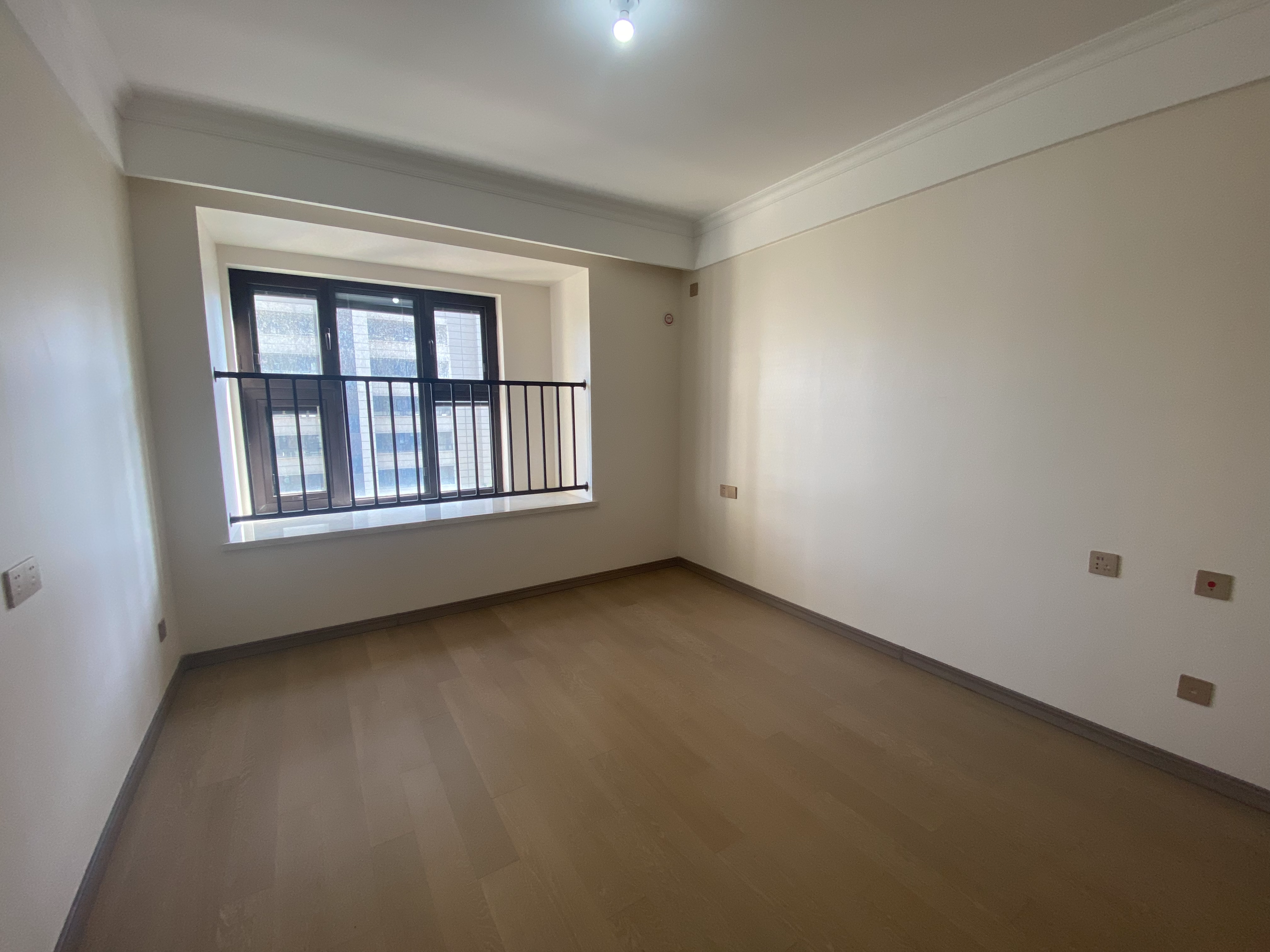 中创都市花苑 3室2厅1卫 98.77m&sup2;