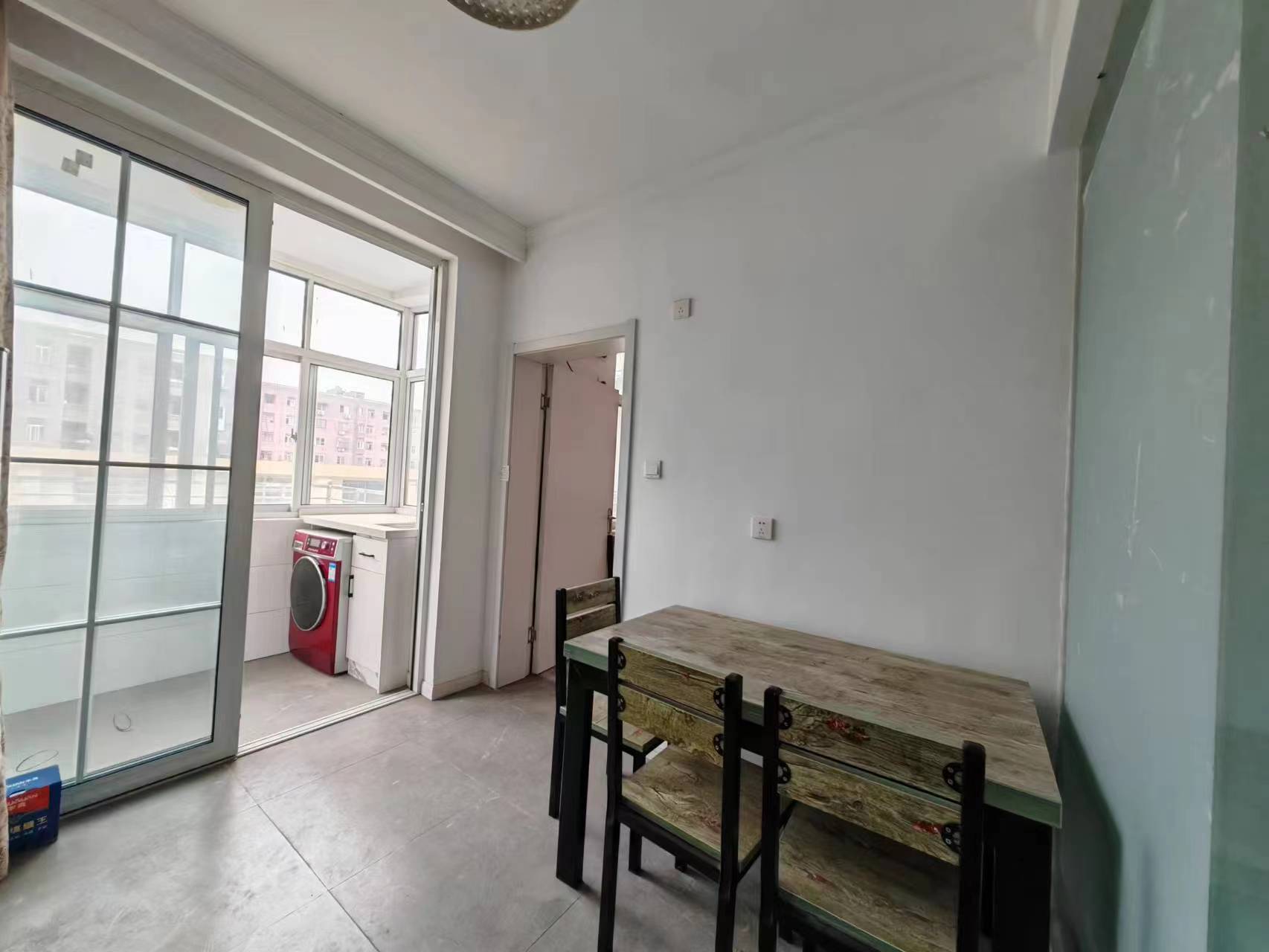 新桥新村 1室1厅1卫 37m&sup2;