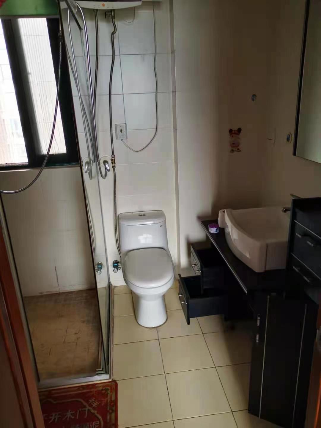江海皇都私家花园 3室2厅2卫 139.00m&sup2;