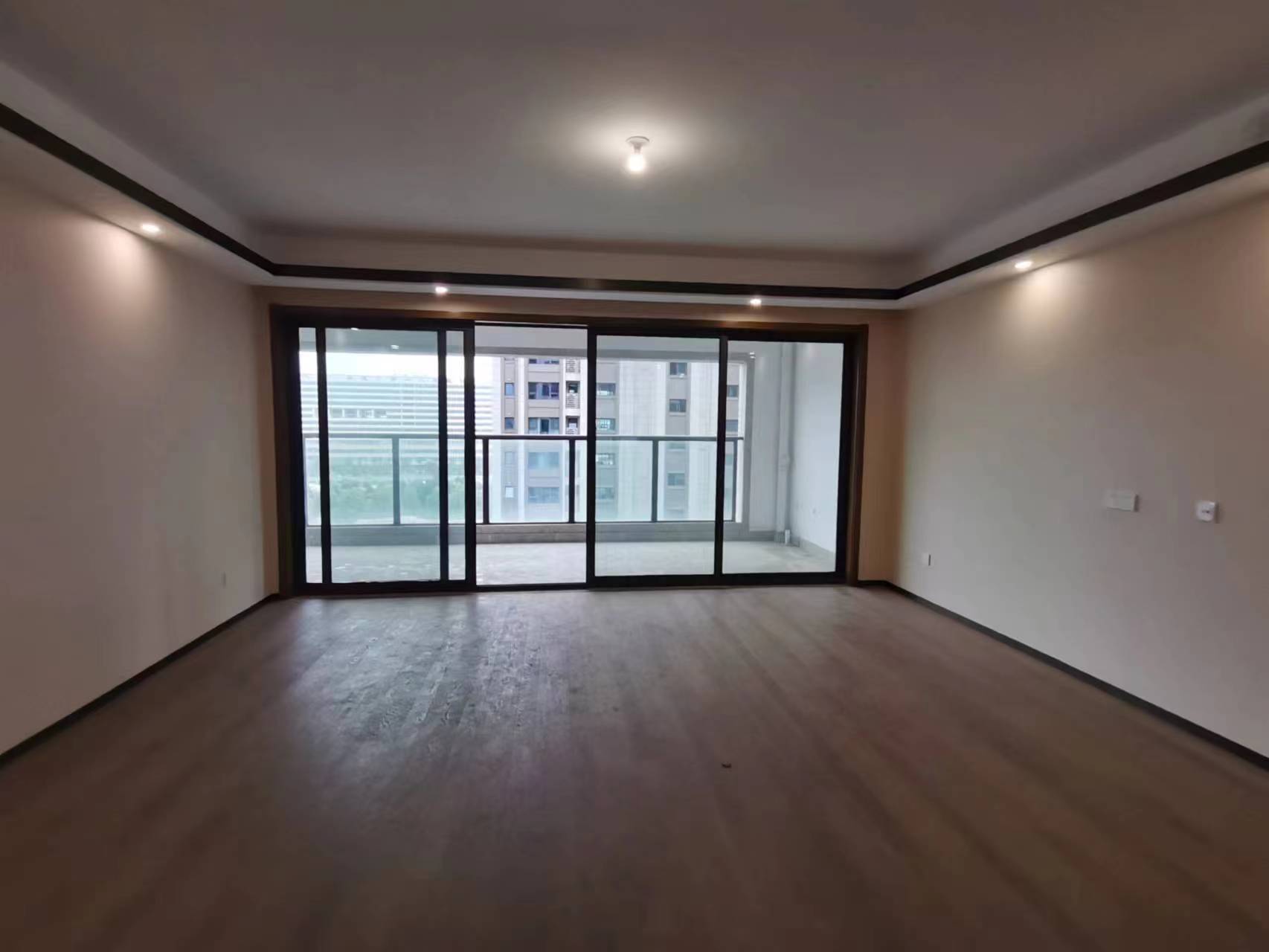 远创东樾 4室2厅2卫 200.90m&sup2;