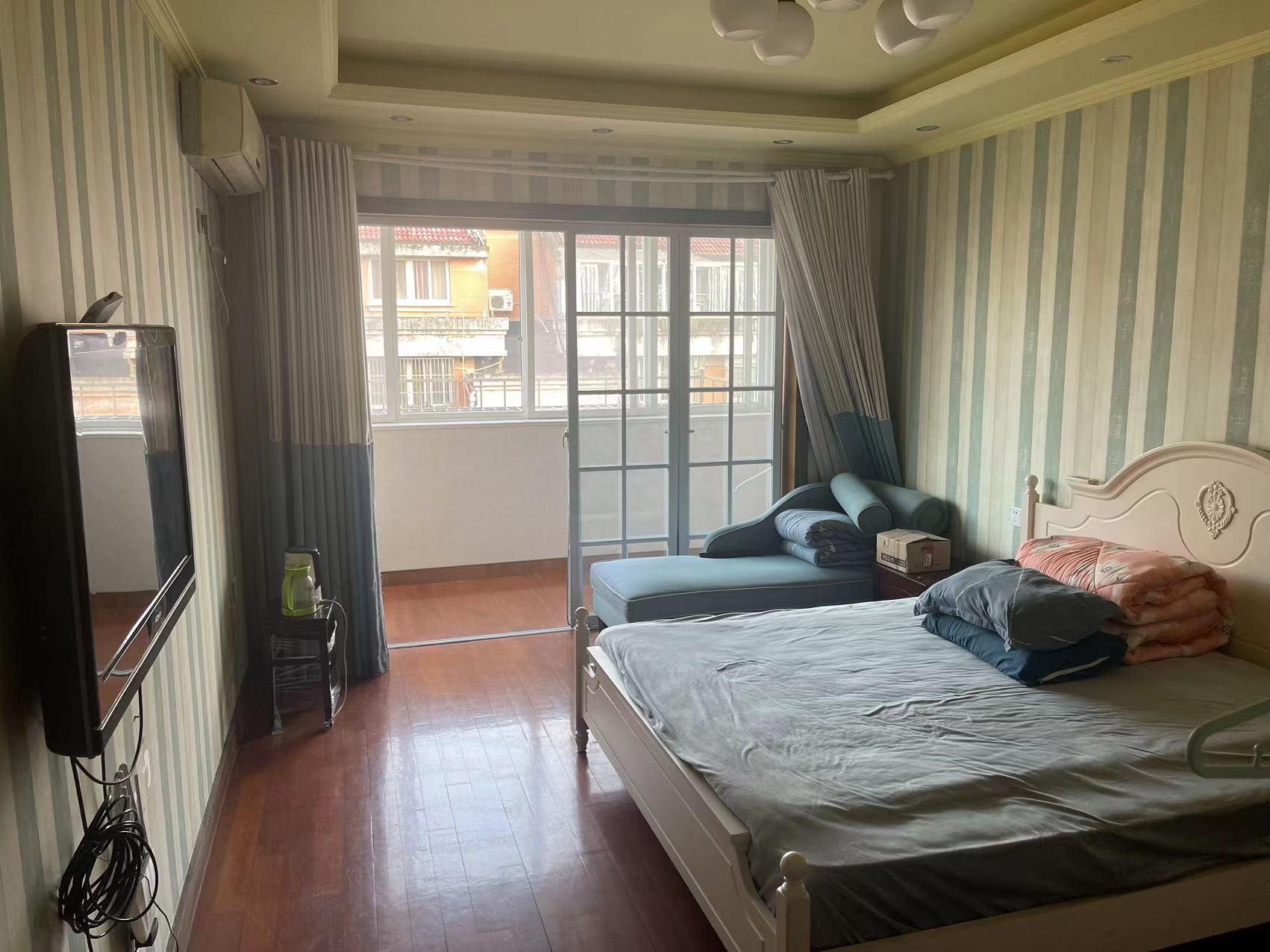 景怡花苑 4室2厅3卫 152.40m²