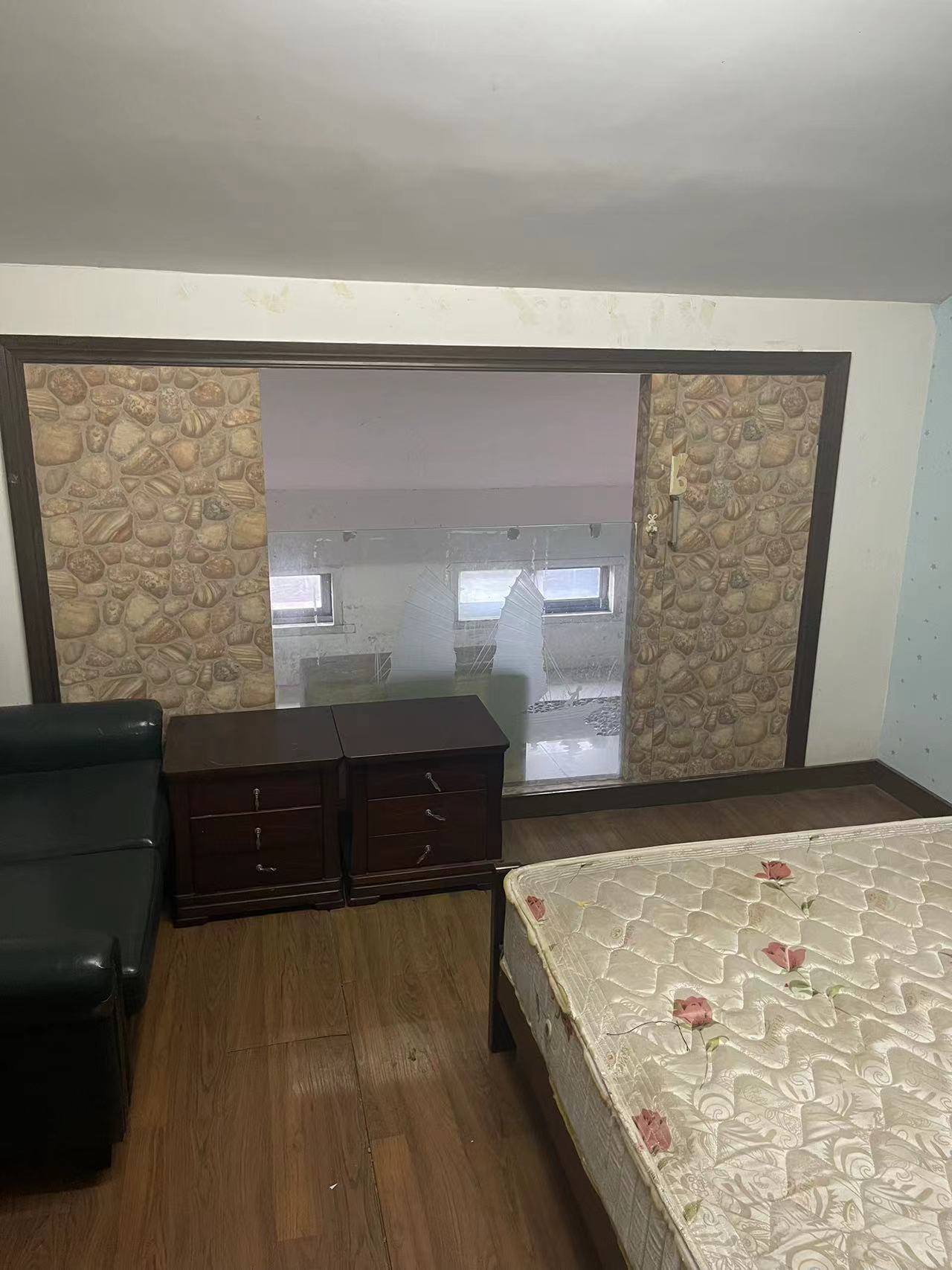 景怡花苑 4室2厅3卫 152.40m&sup2;
