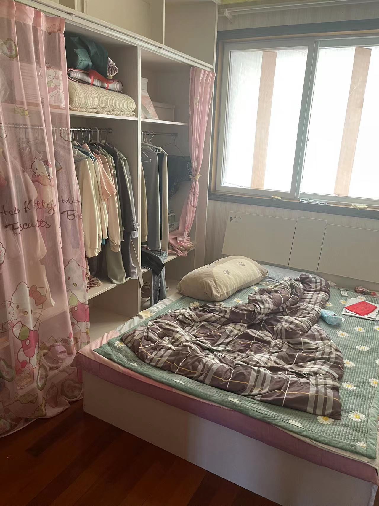 景怡花苑 4室2厅3卫 152.40m&sup2;