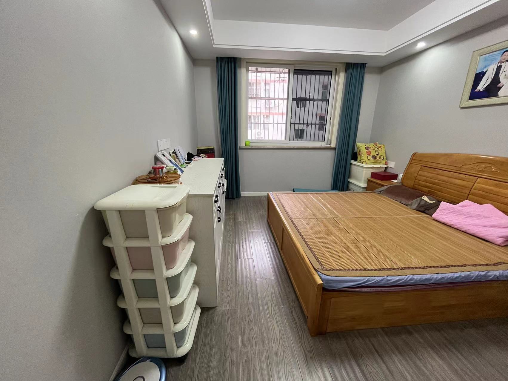 市民广场 3室2厅1卫 101.00m&sup2;