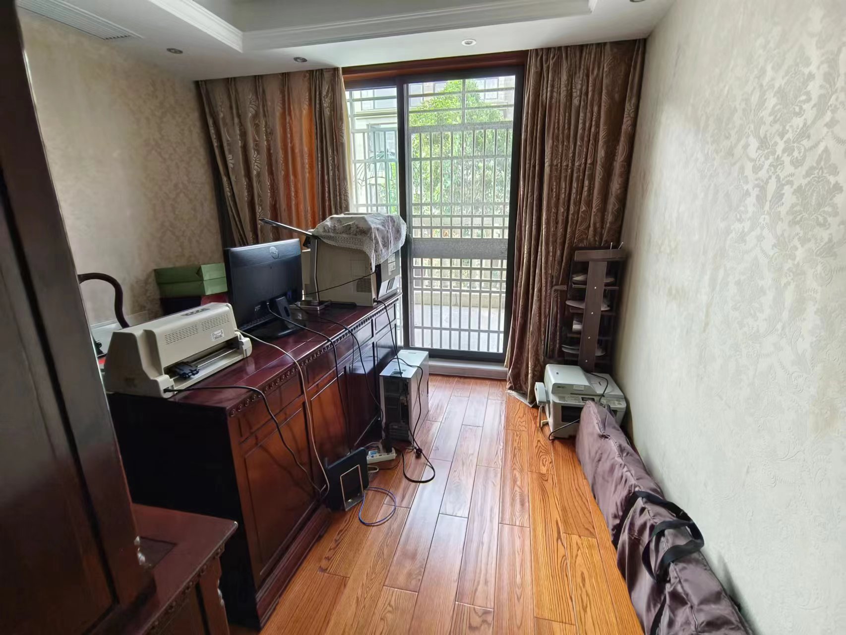 罗福宫 6室2厅3卫 273m&sup2;
