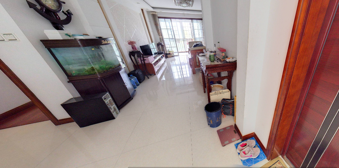 尚德城邦 3室2厅2卫 135m²