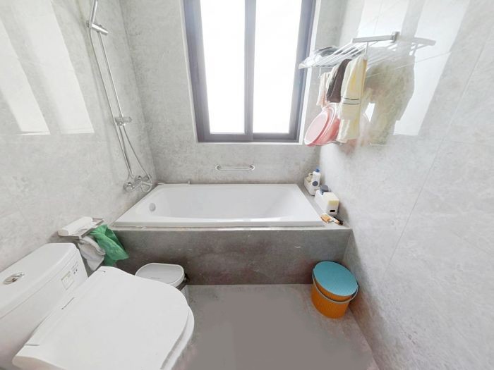 龙湖天宸源著 3室1厅2卫 117m&sup2;