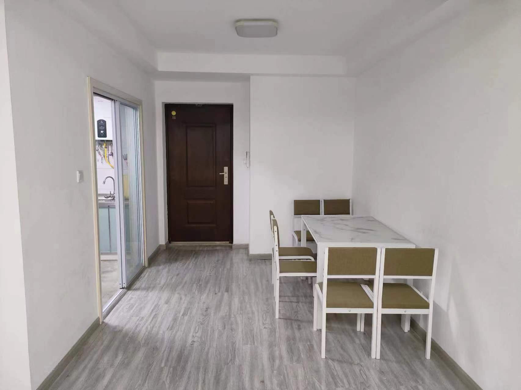 保利香槟国际 2室2厅2卫 100.00m²