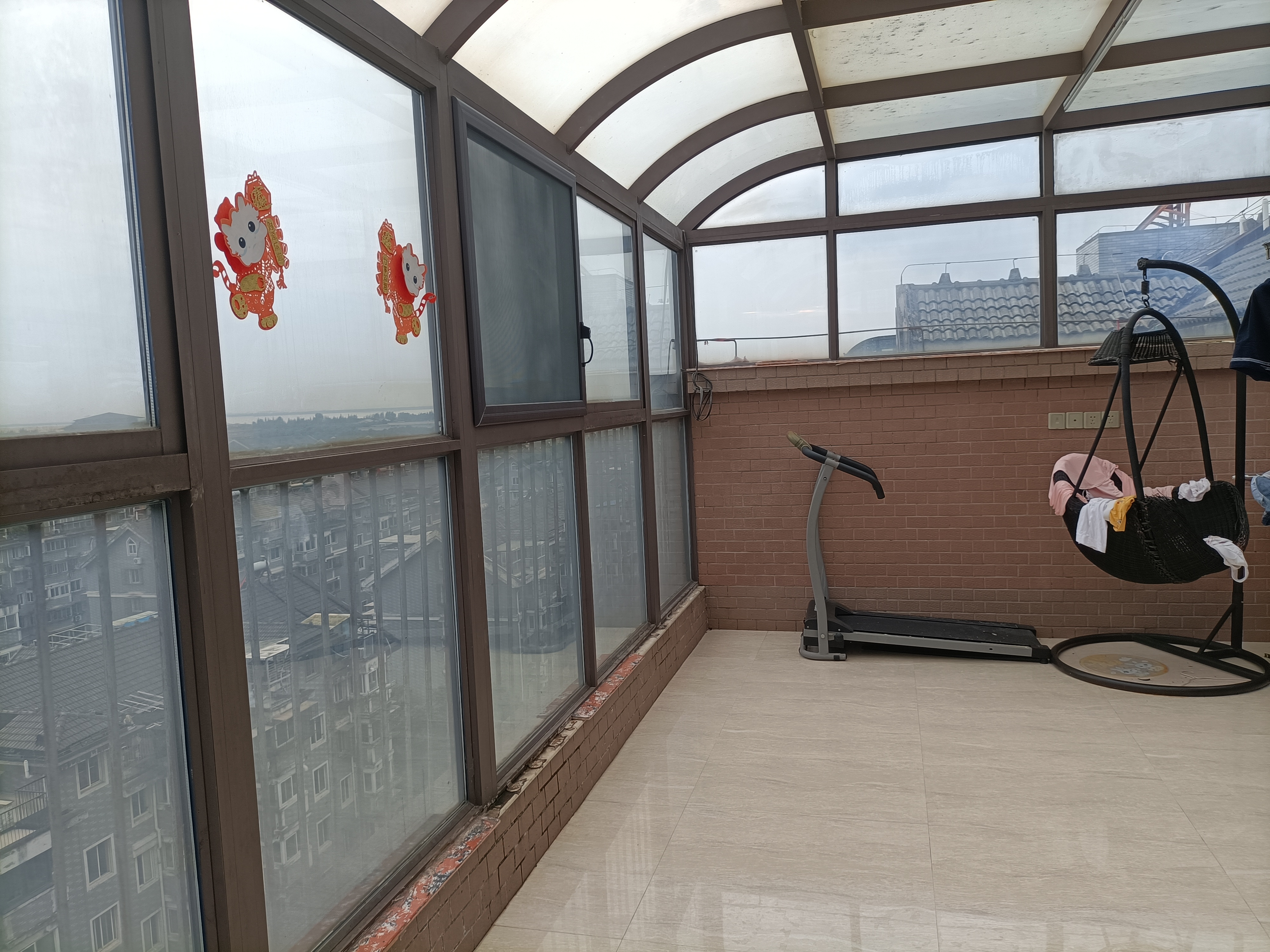 城山家园 4室3厅2卫 203m&sup2;