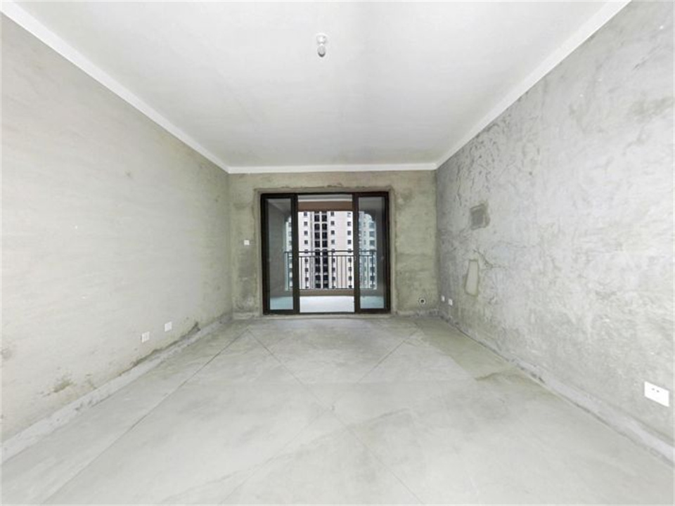 华强城 3室2厅1卫 108m&sup2;