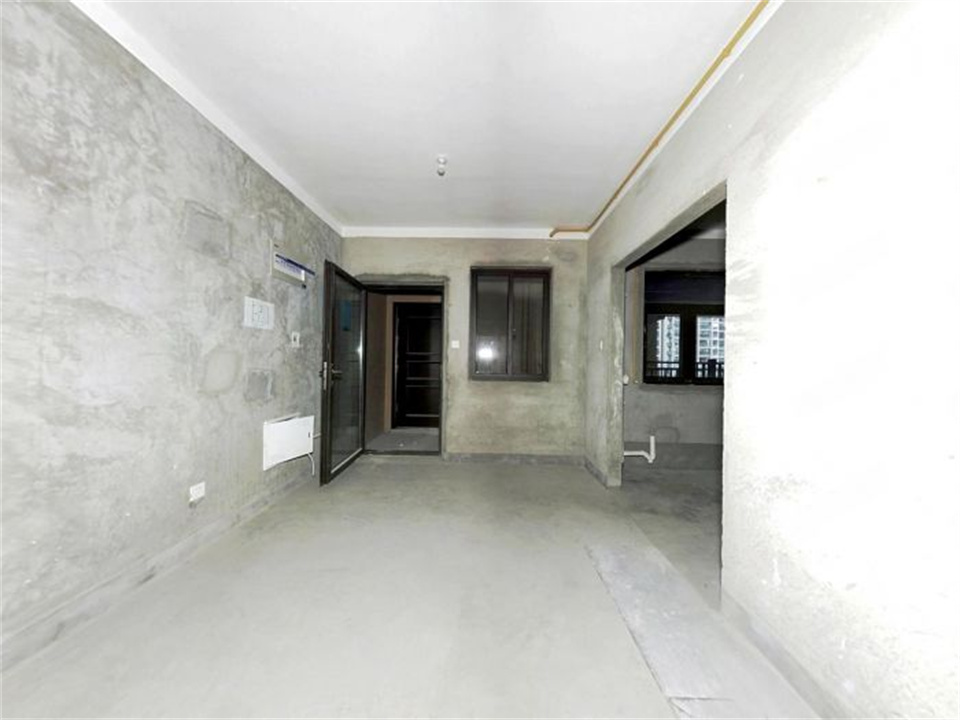 华强城 3室2厅1卫 108m&sup2;