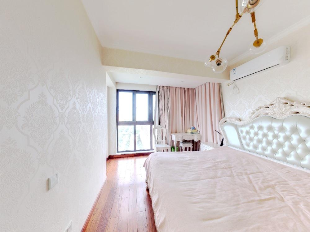 银洲&middot;皇家花园 3室2厅2卫 132.00m&sup2;