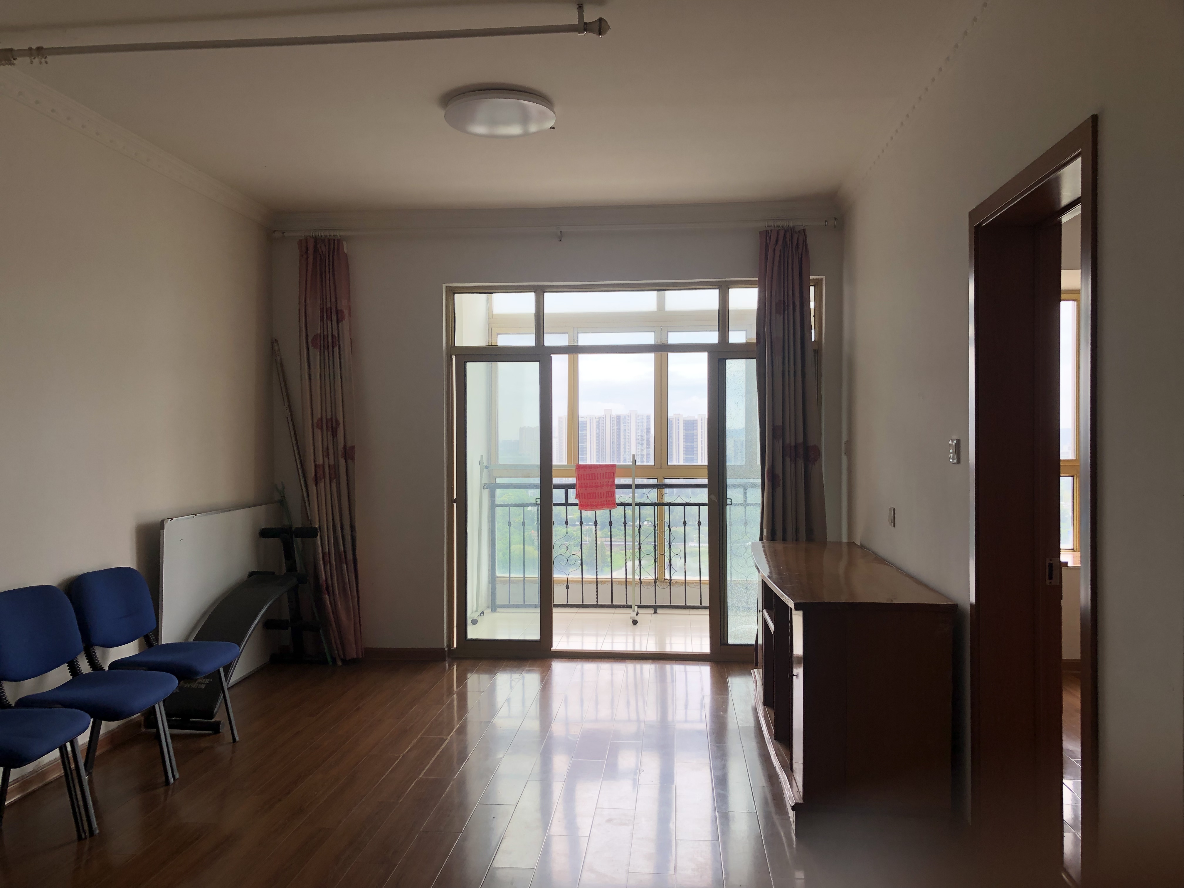 恒盛豪庭 2室2厅1卫 94.5m²