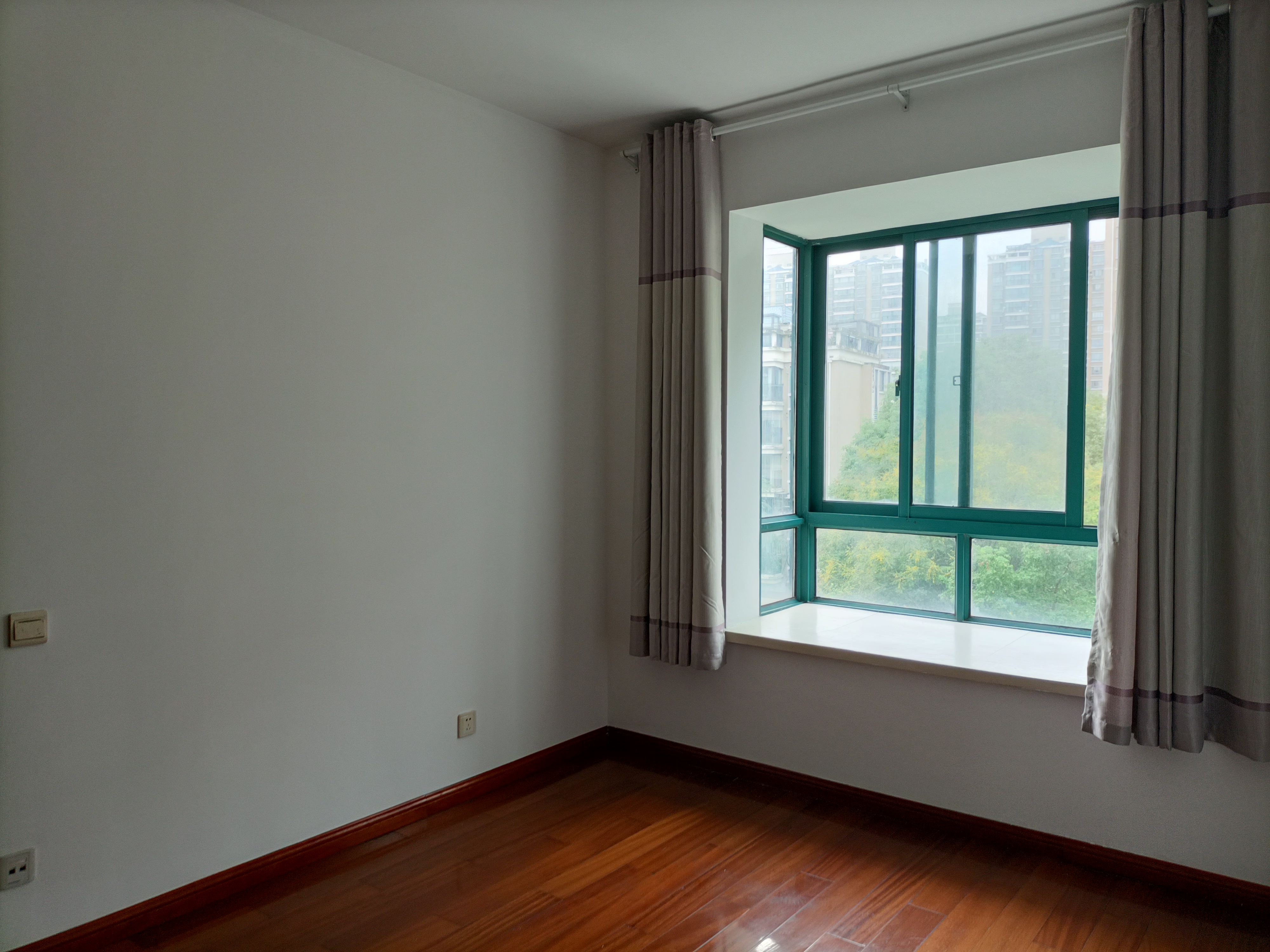 新城小区 3室2厅2卫 132.00m&sup2;