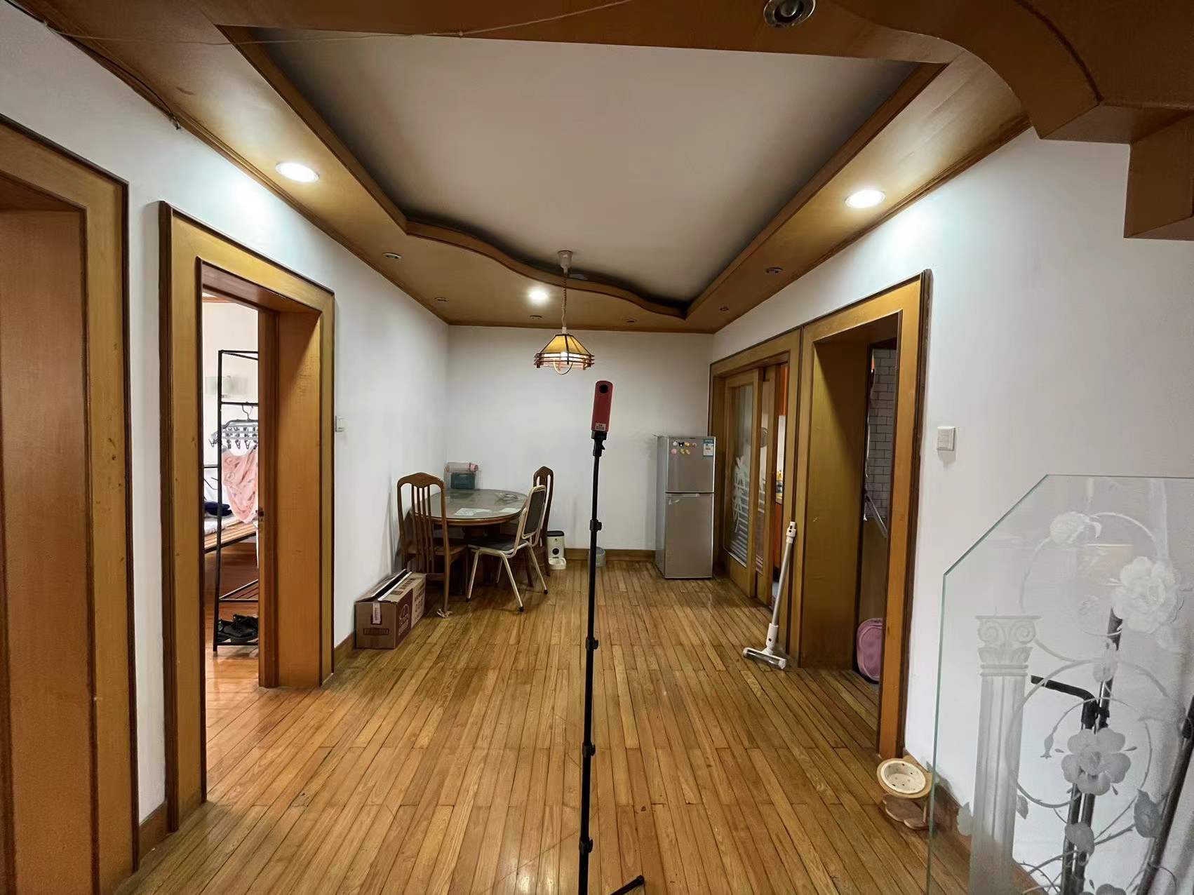 虹桥东村 4室2厅2卫 180m&sup2;