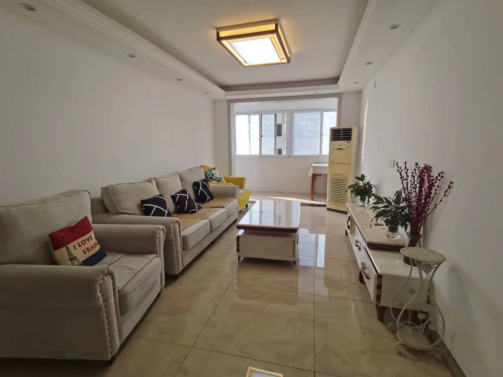 世纪新城 3室2厅1卫 126m&sup2;