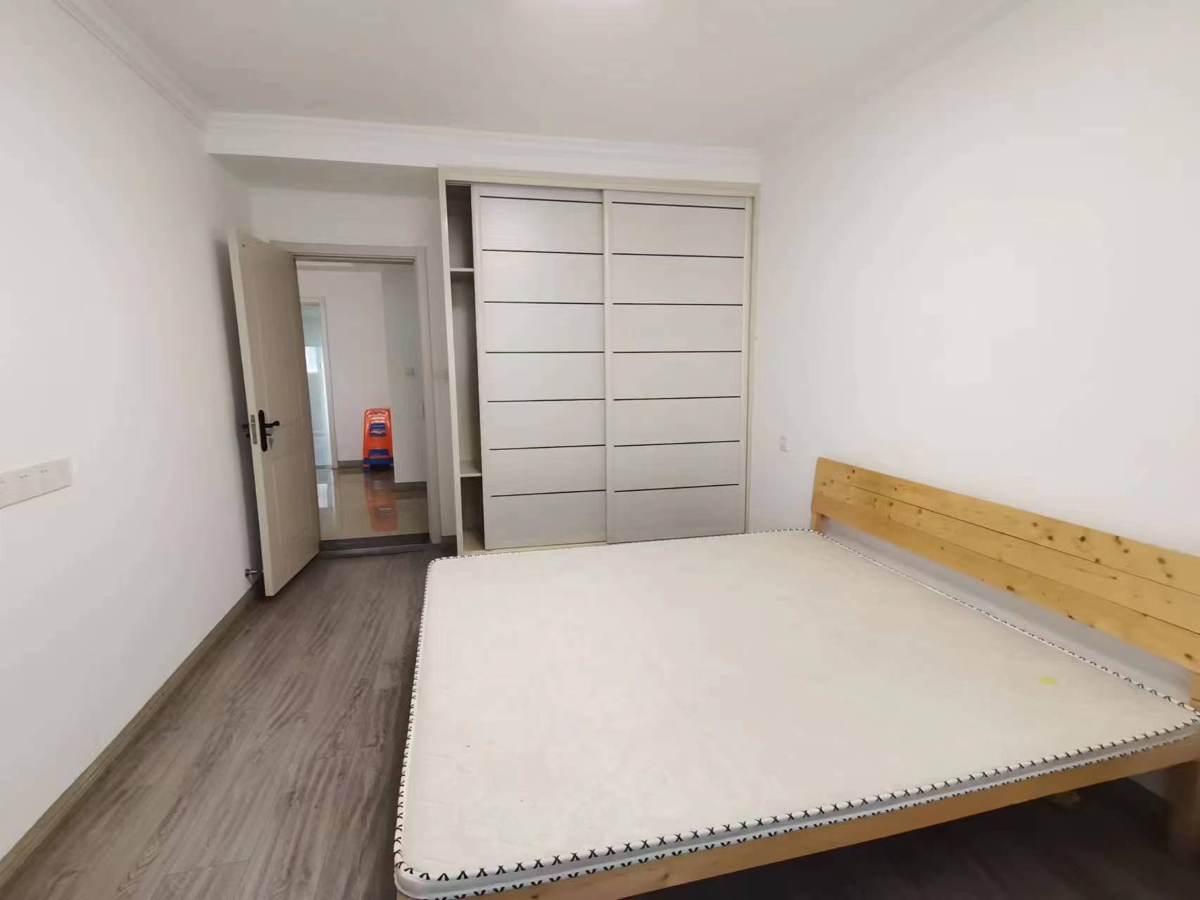 世纪新城 3室2厅1卫 126m&sup2;