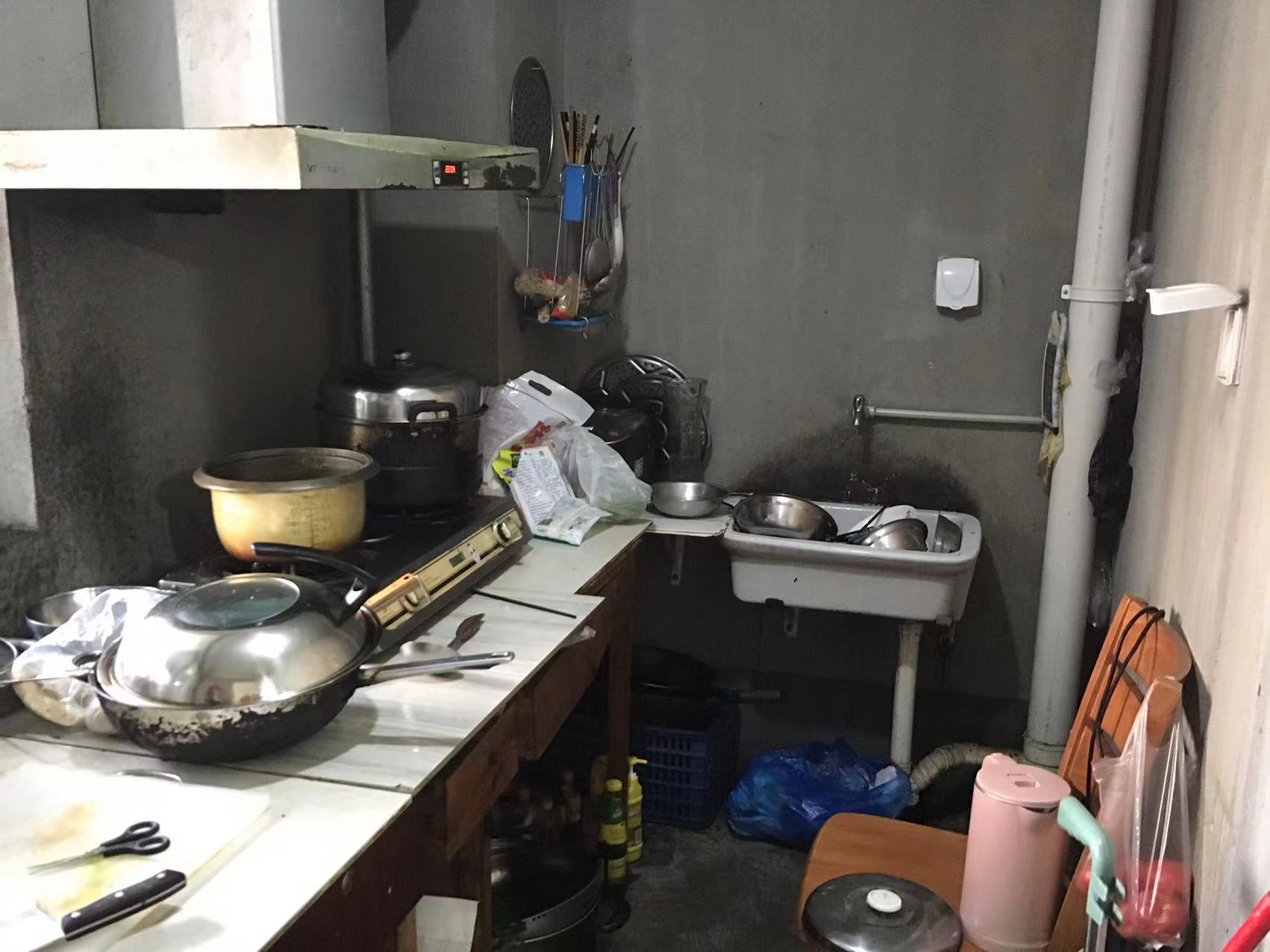 外滩花苑 3室2厅1卫 115m²
