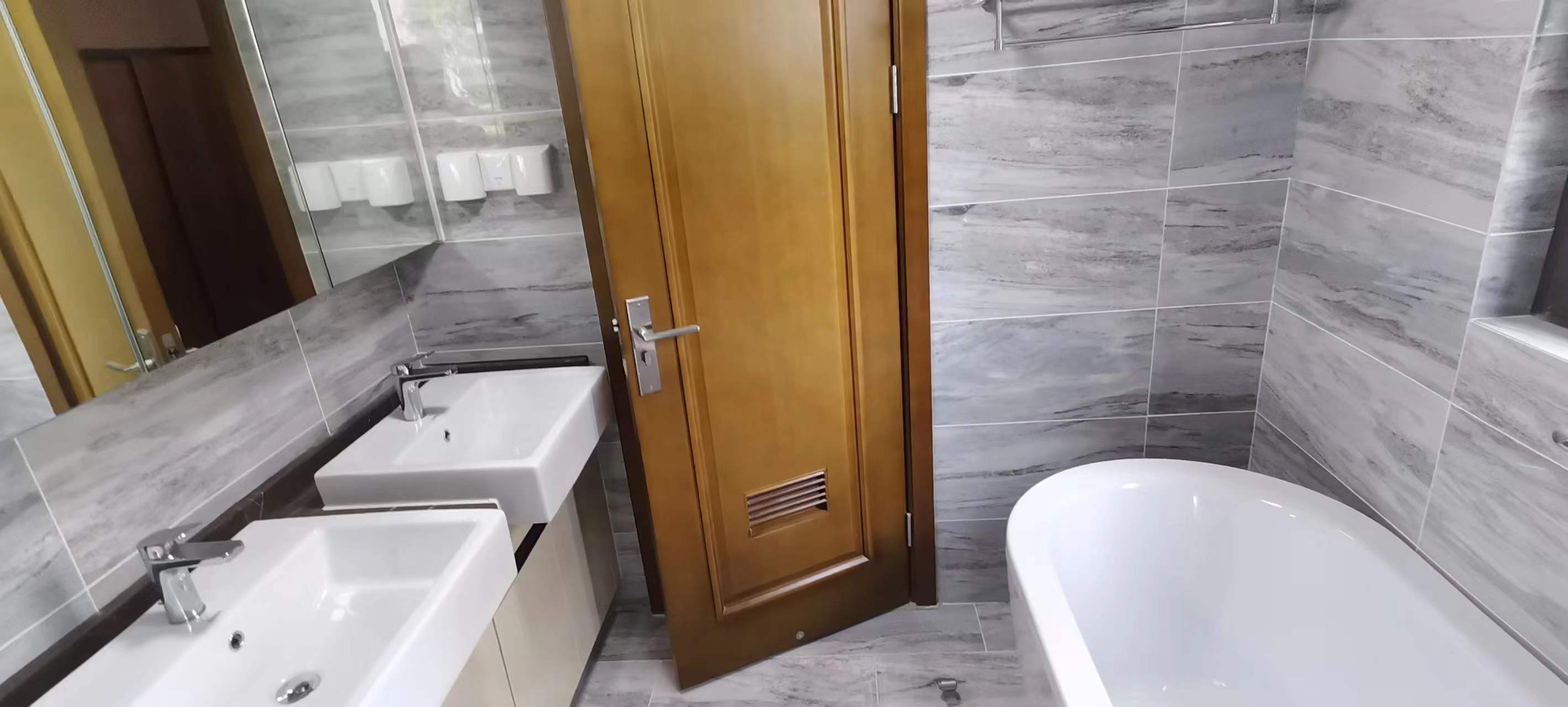 远创东樾 4室2厅2卫 155m&sup2;