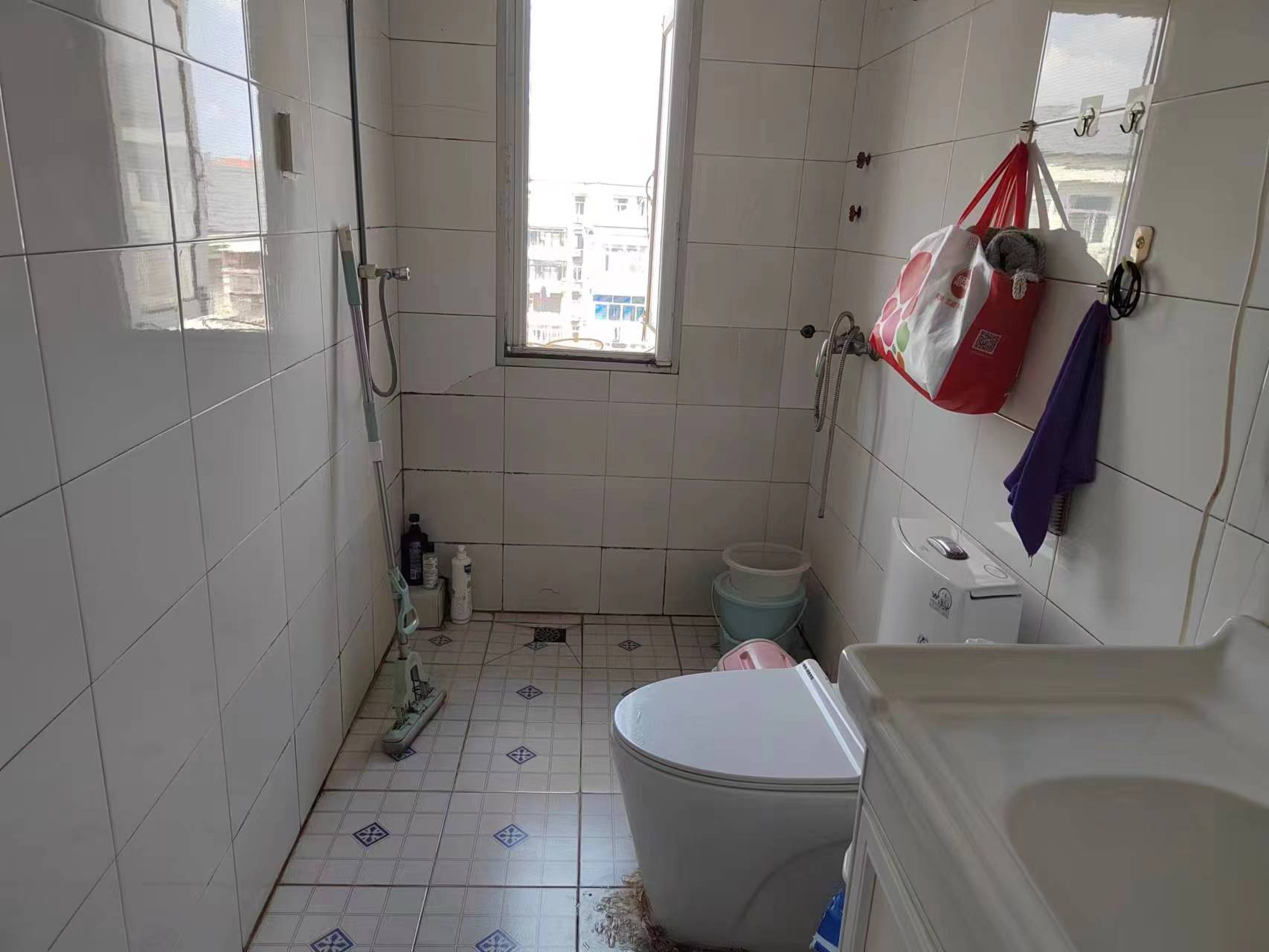 万象新路 2室1厅1卫 65m&sup2;