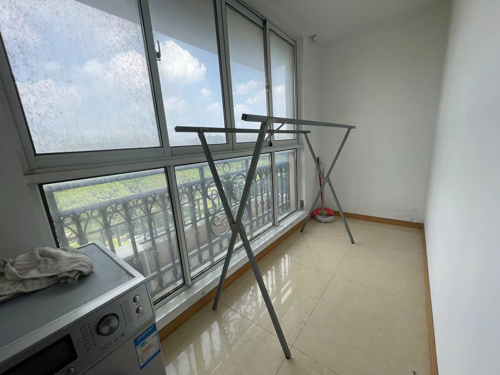 中南世纪花城二期 3室2厅2卫 137m&sup2;