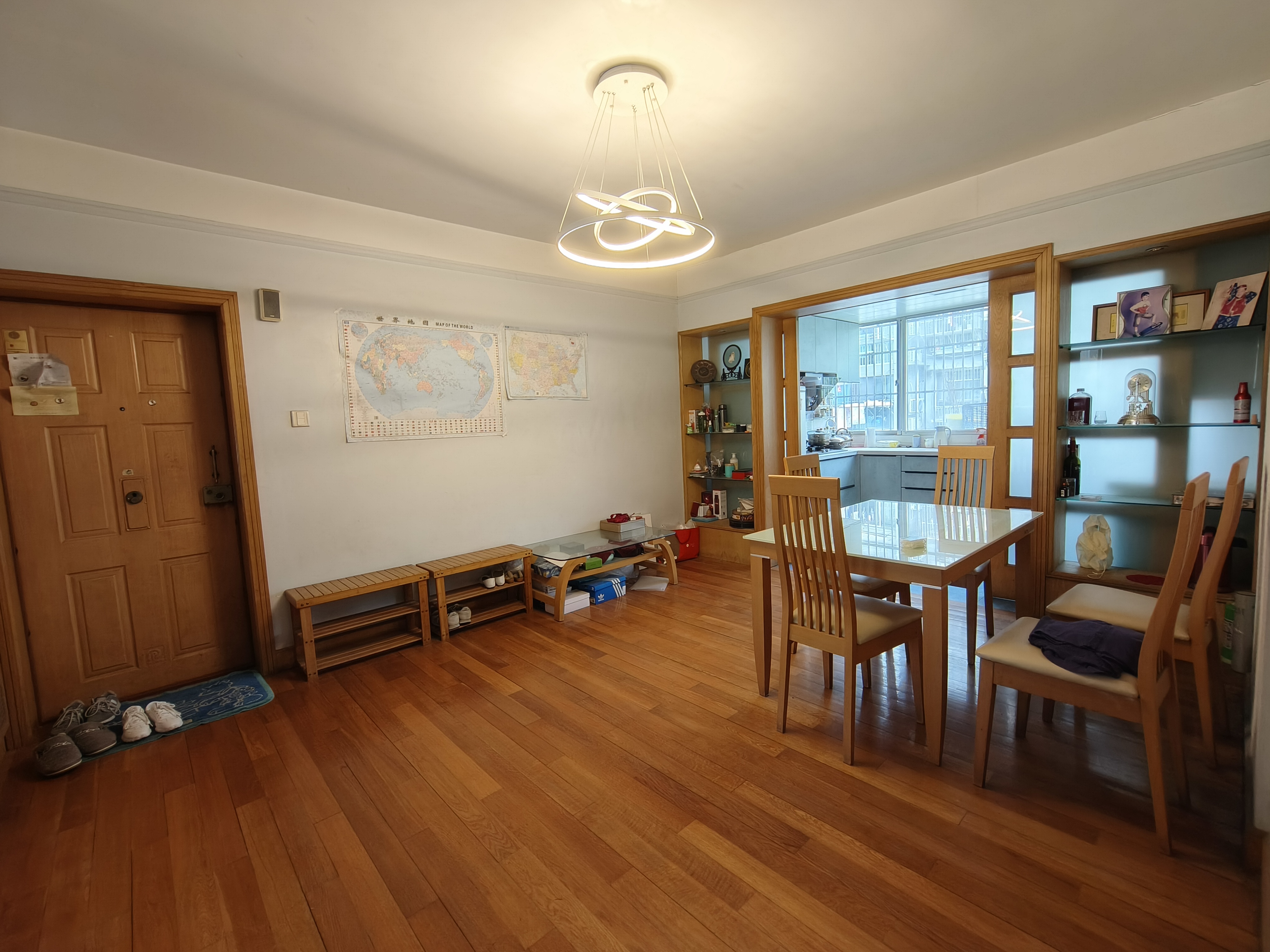 新海通花园 3室2厅2卫 124m&sup2;