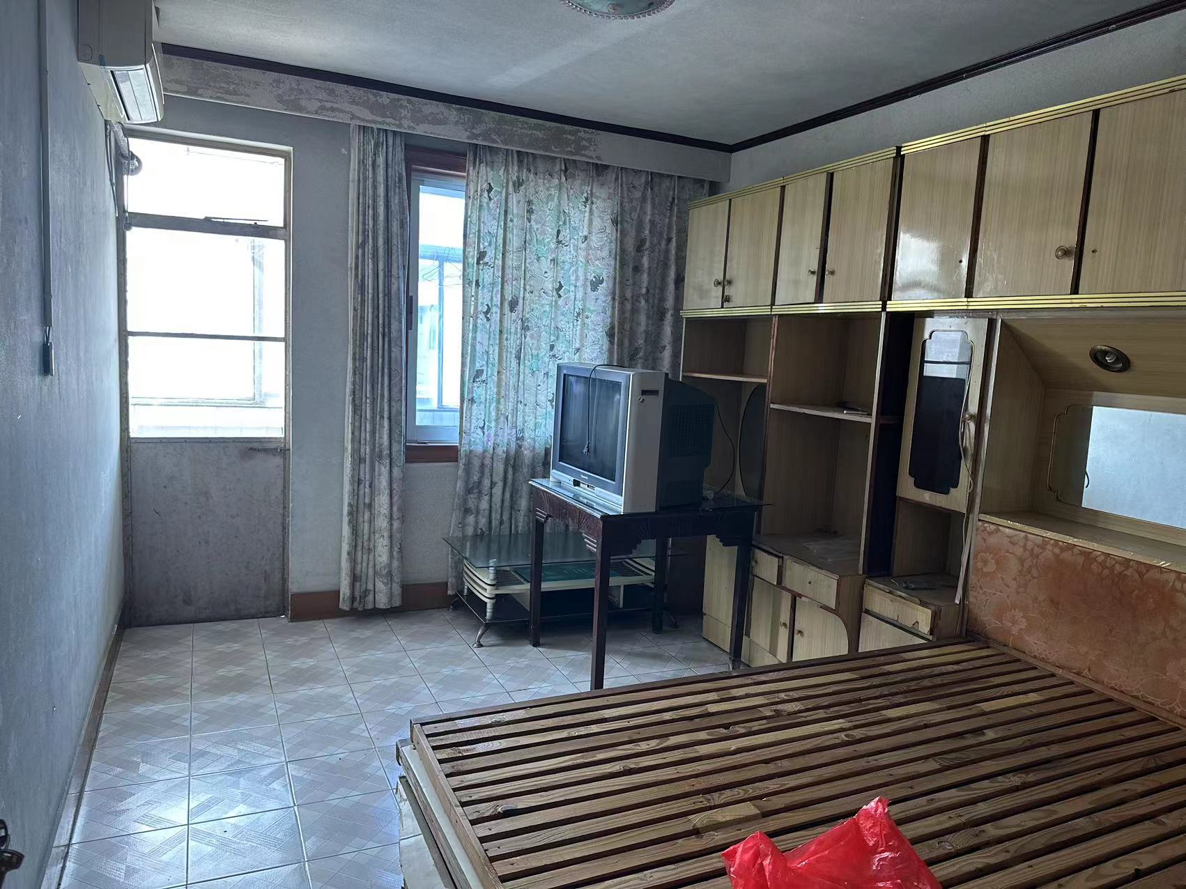 城南二村 2室1厅1卫 70m&sup2;