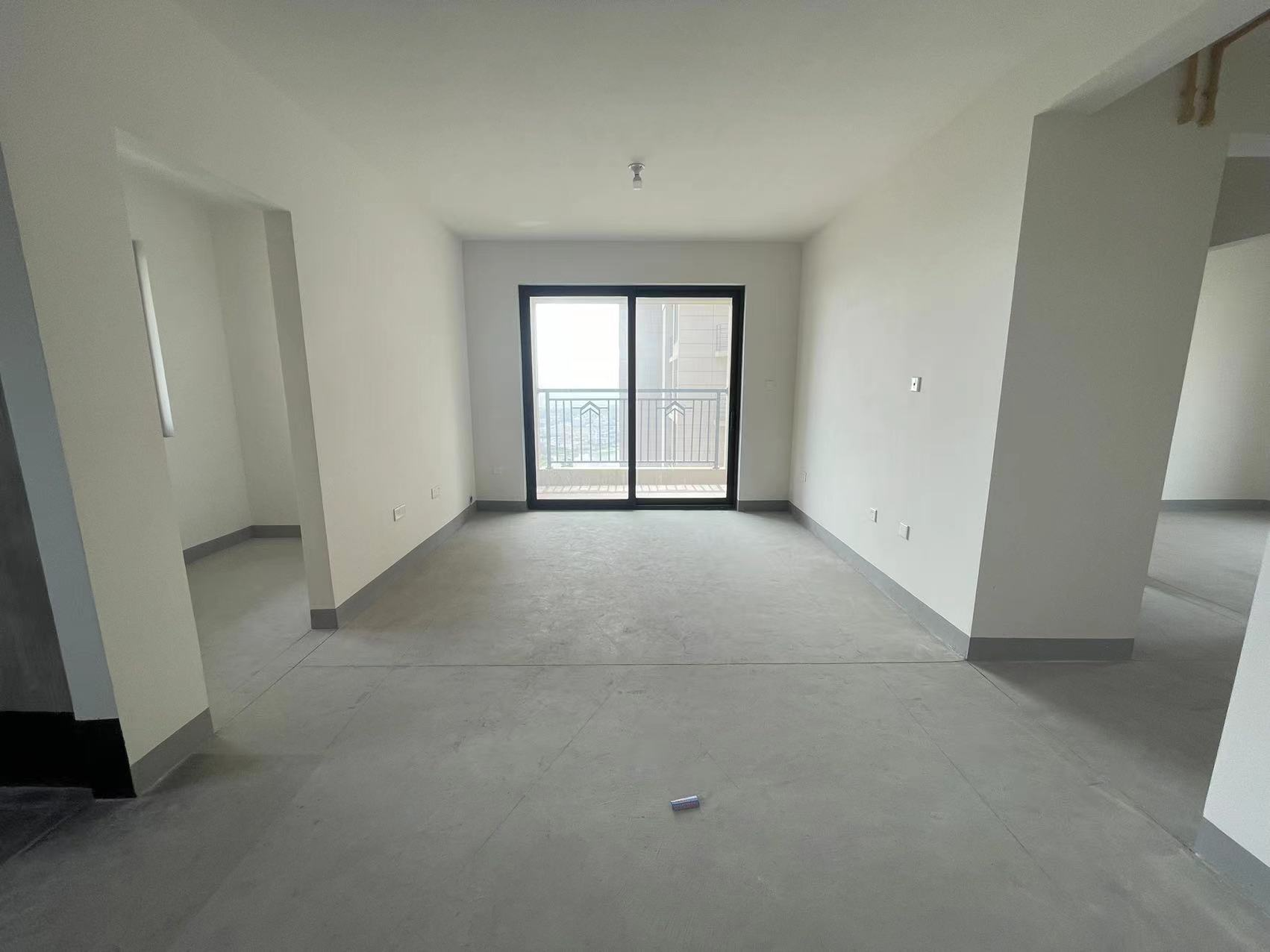 招商新城雍景湾 3室2厅1卫 92m²