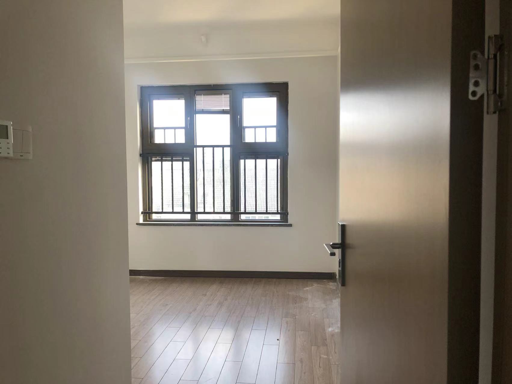 雅居乐鑫基中央公馆西区 4室2厅2卫 142m&sup2;
