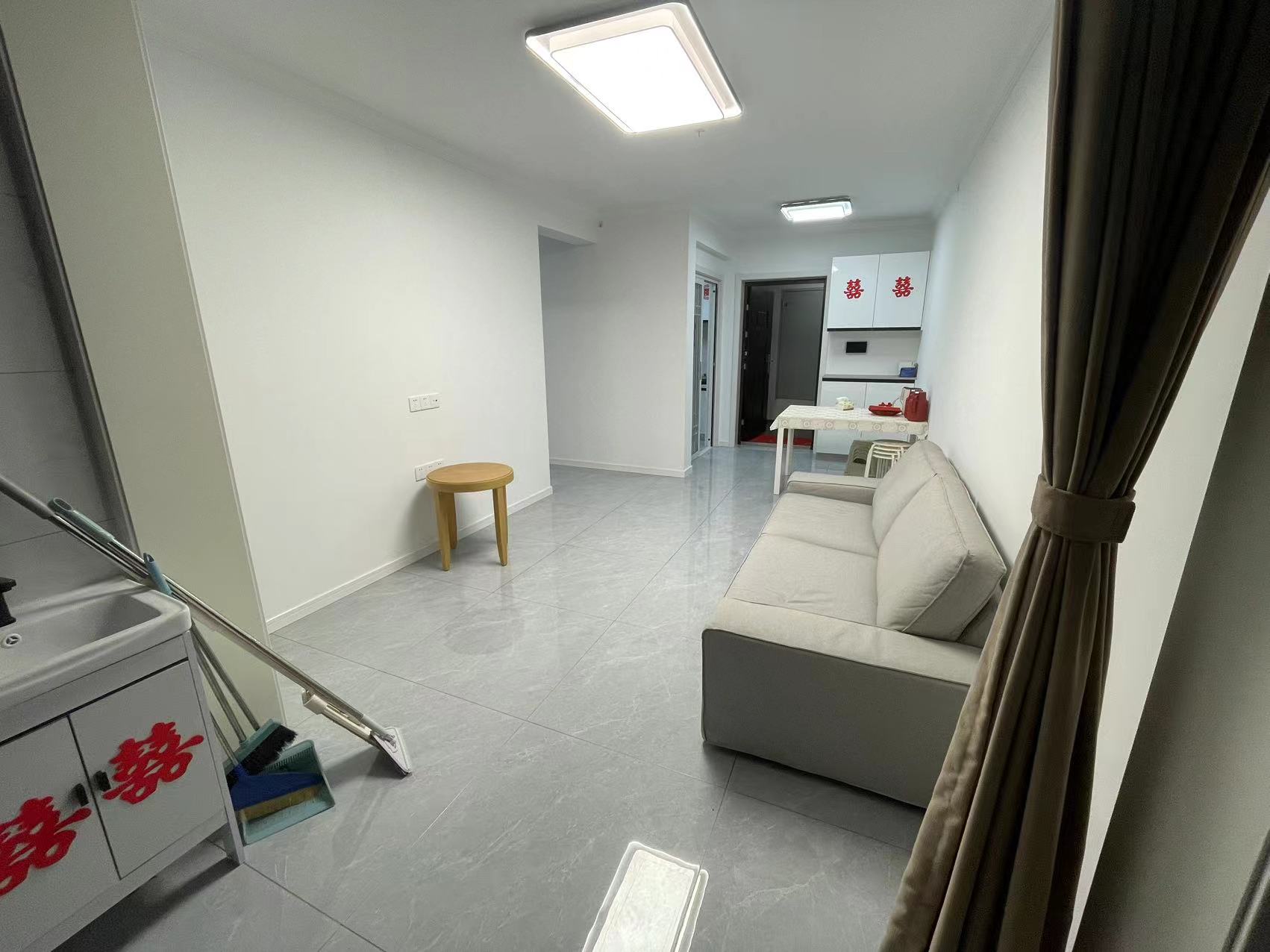 绿地新里城 3室2厅1卫 91m&sup2;