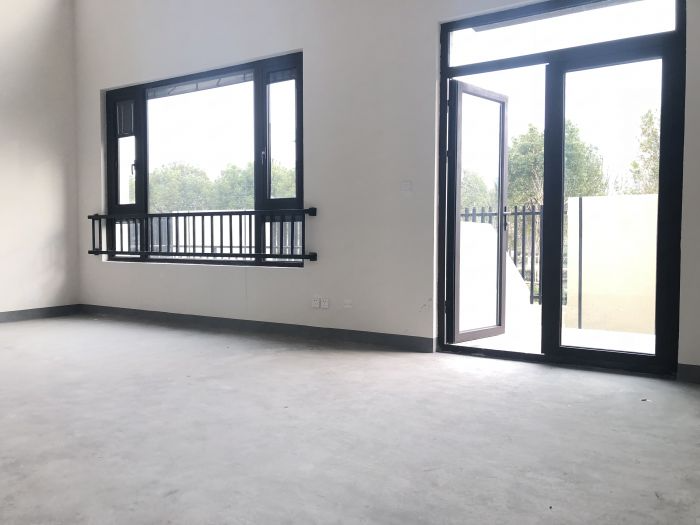 春风南岸东园 5室2厅3卫 204.00m&sup2;