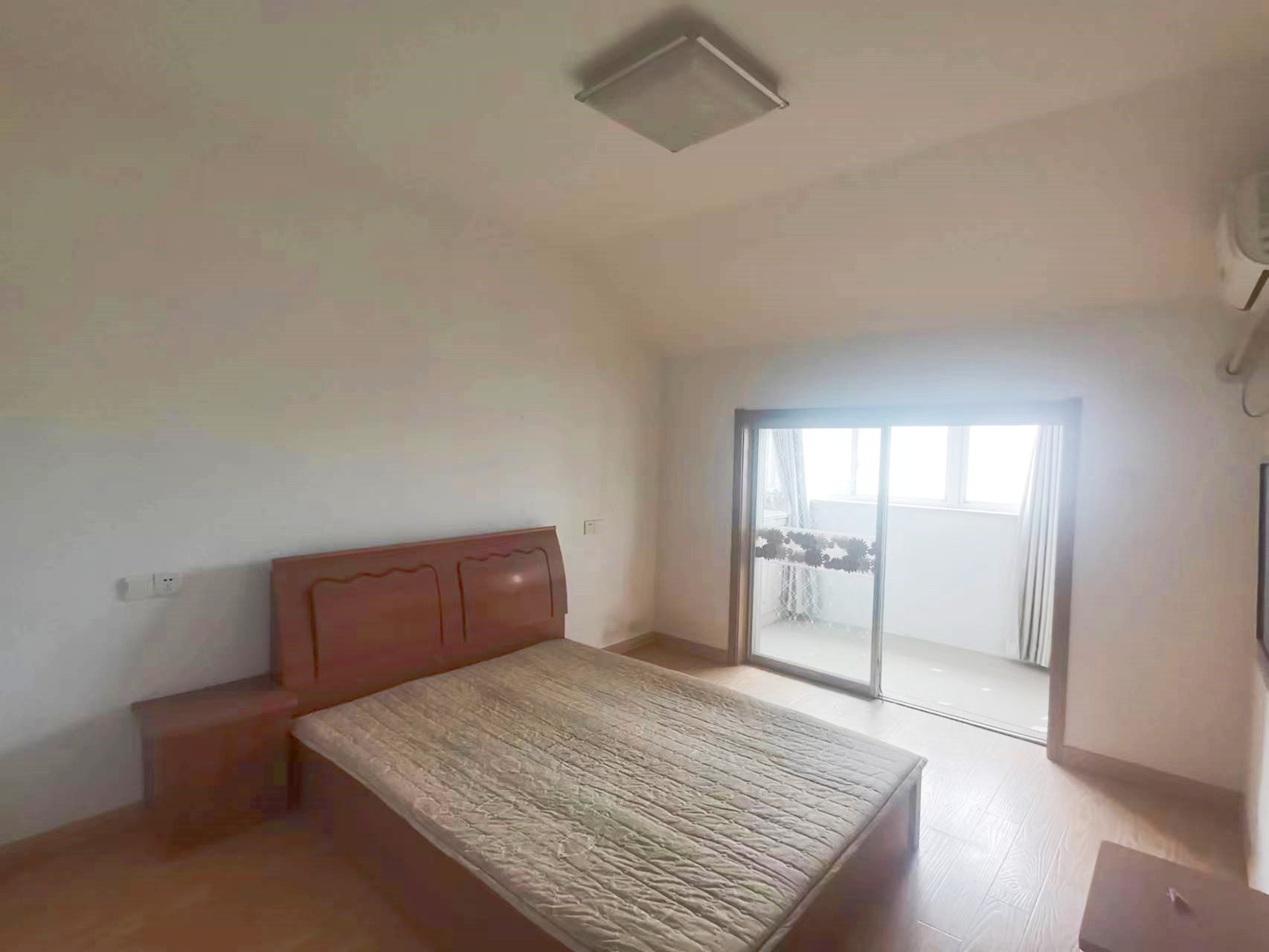 天勤家园 3室2厅2卫 110m&sup2;