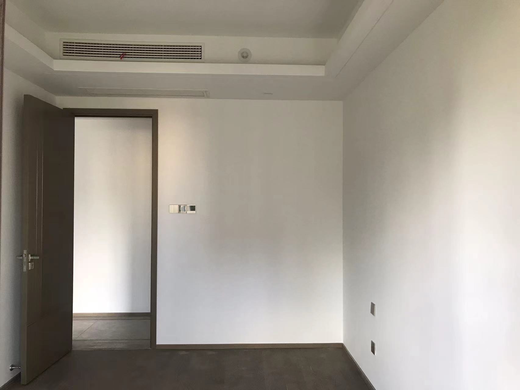 珑府 4室2厅2卫 143m&sup2;