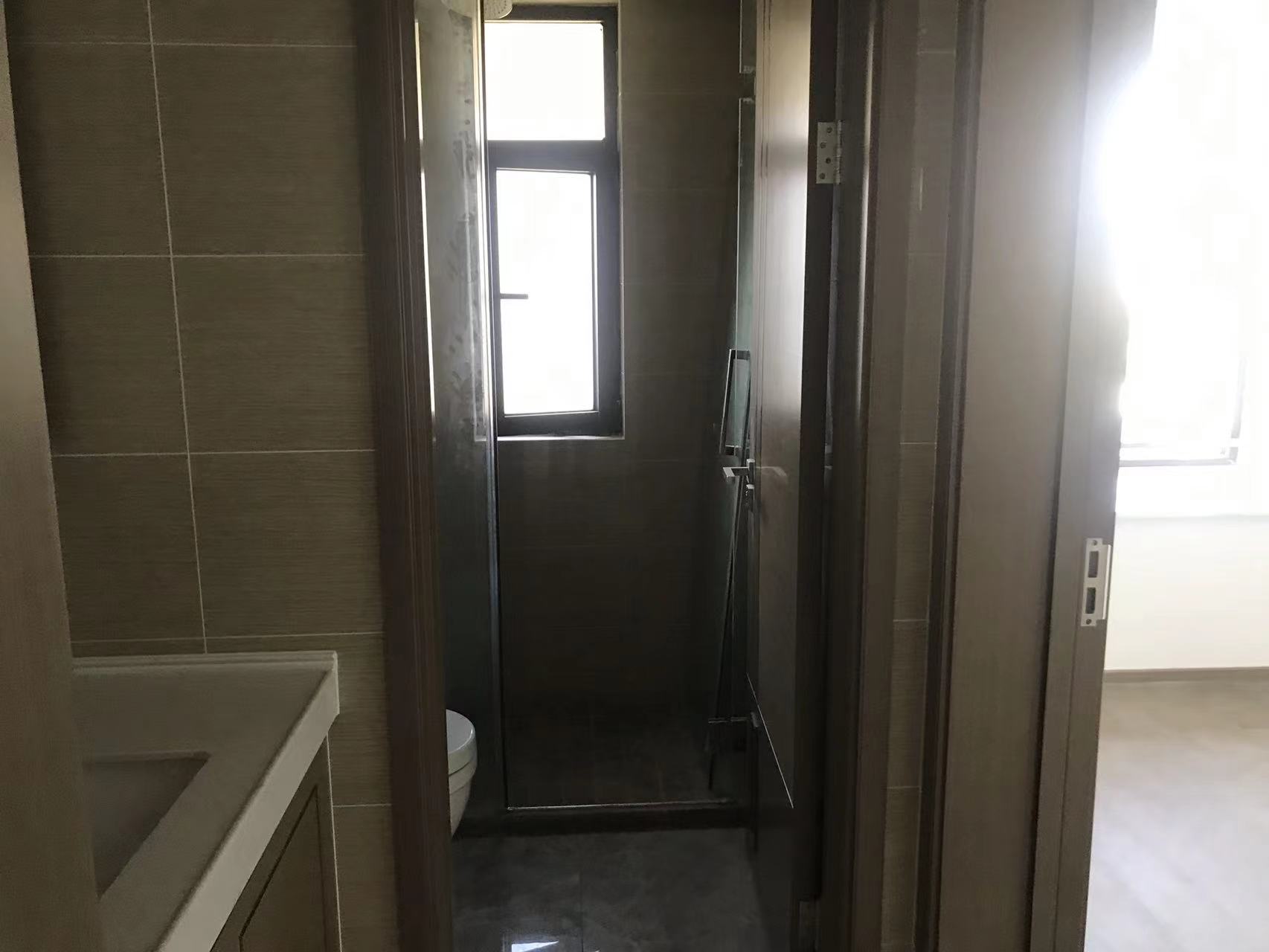 珑府 4室2厅2卫 143m&sup2;