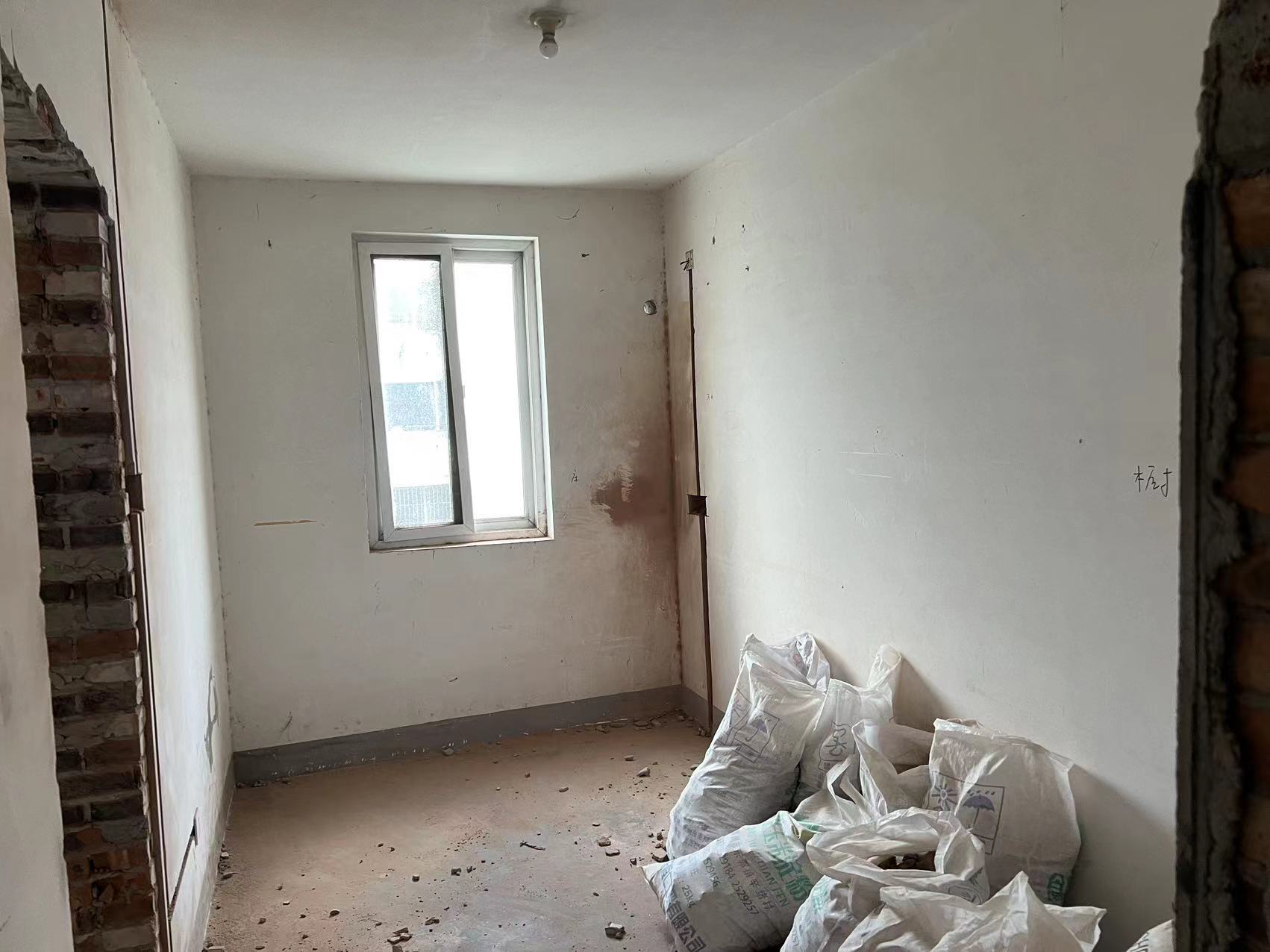 五一新村 3室2厅2卫 160m&sup2;