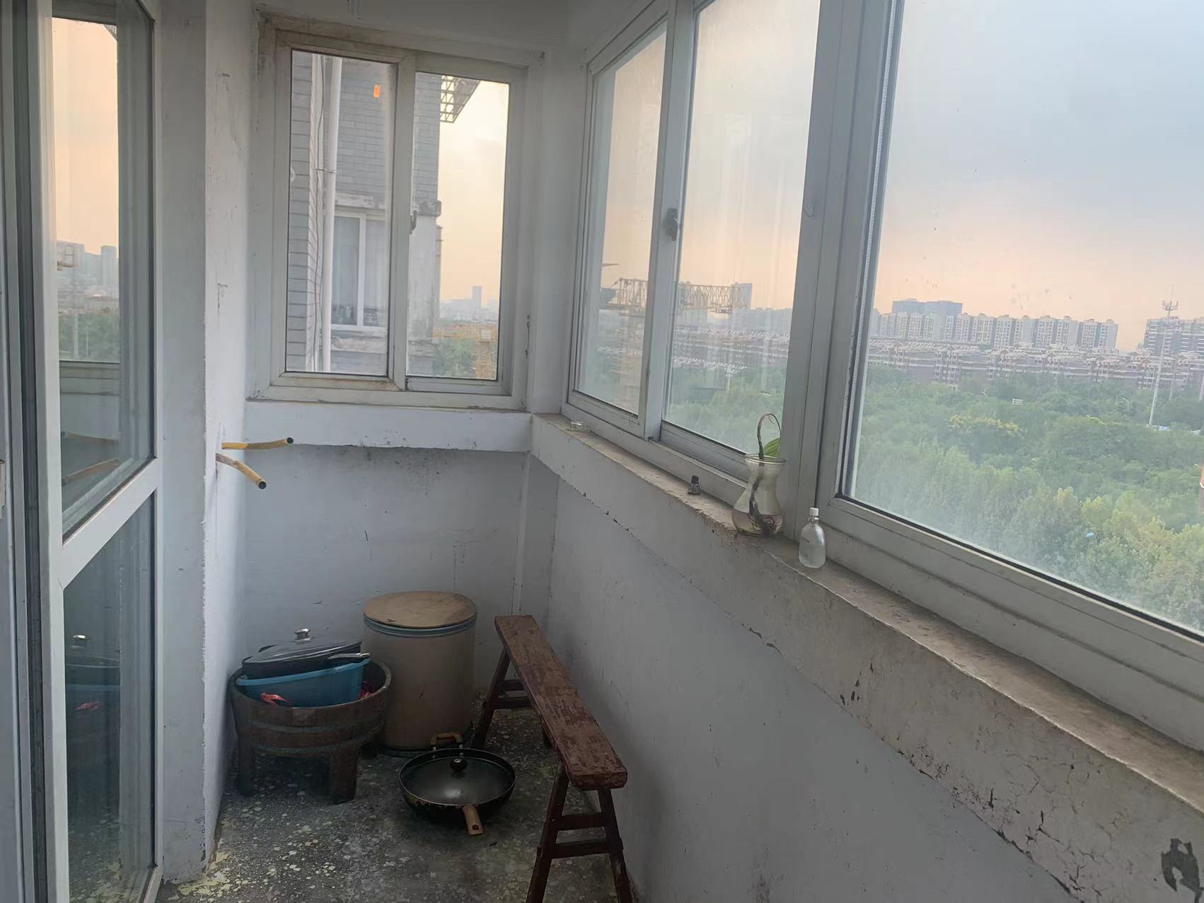 天山花苑西区 3室2厅2卫 144m&sup2;