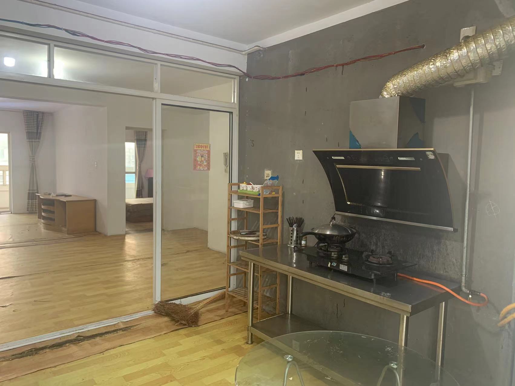 天山花苑西区 3室2厅2卫 144m&sup2;