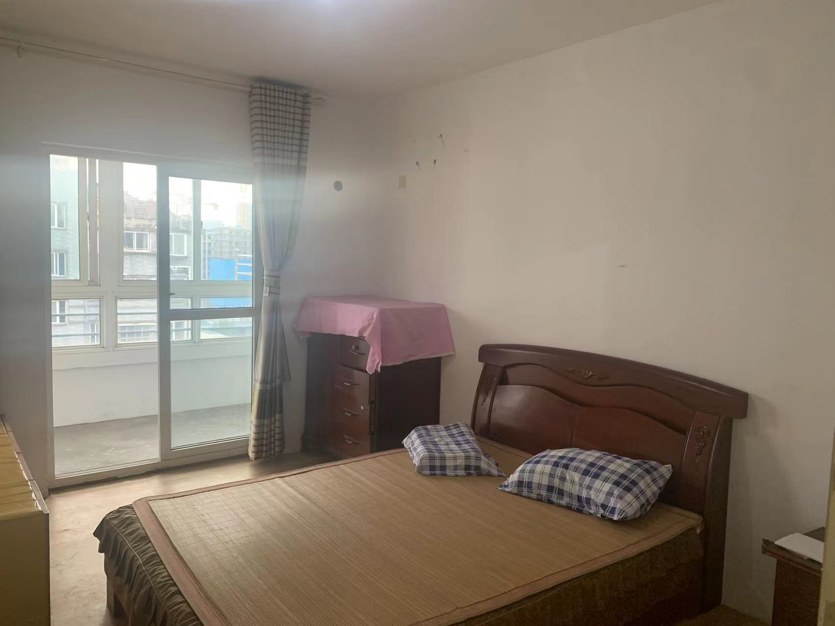 天山花苑西区 3室2厅2卫 144m&sup2;