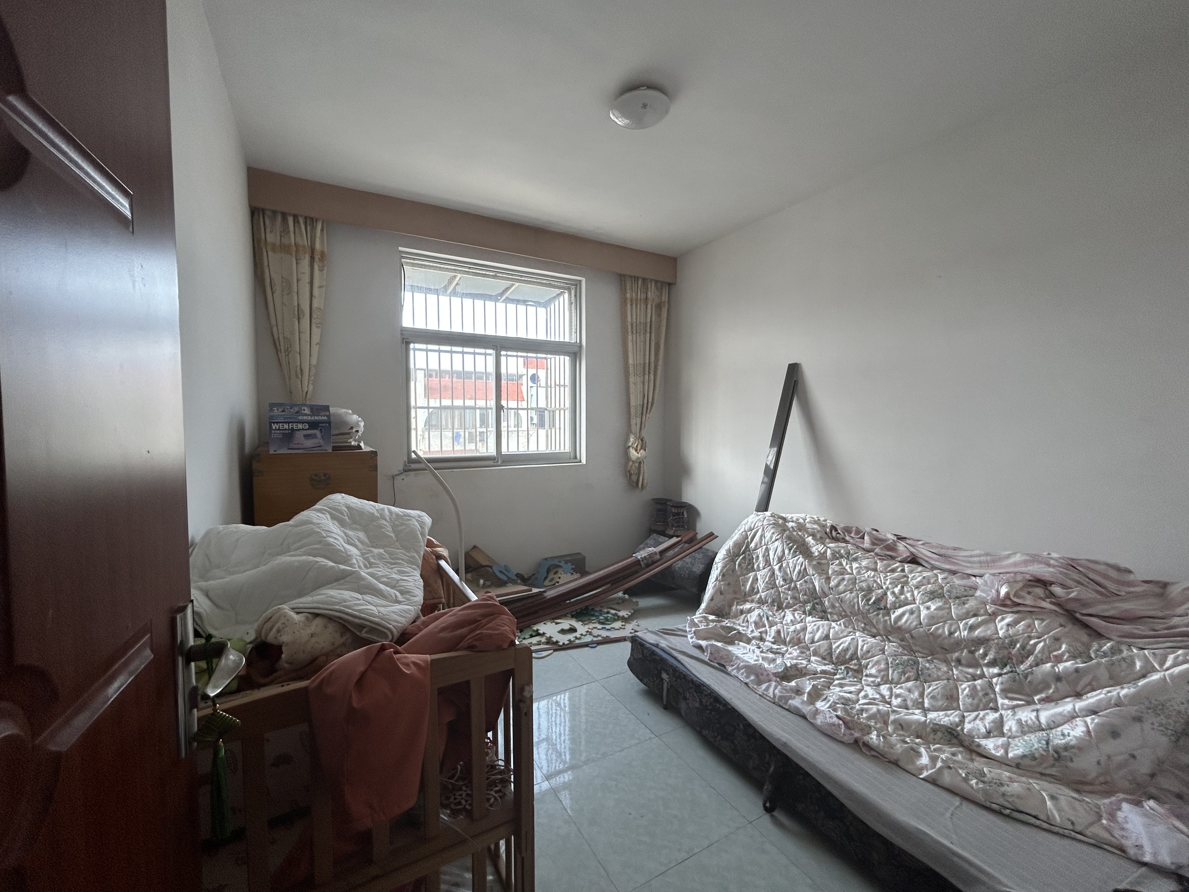 八角亭小区 3室2厅1卫 112m&sup2;