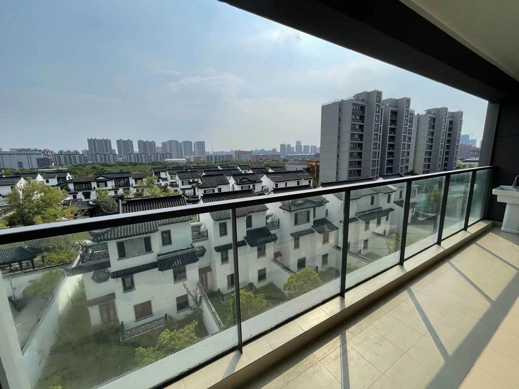 融创盛和九里桃源 4室2厅2卫 143.53m&sup2;