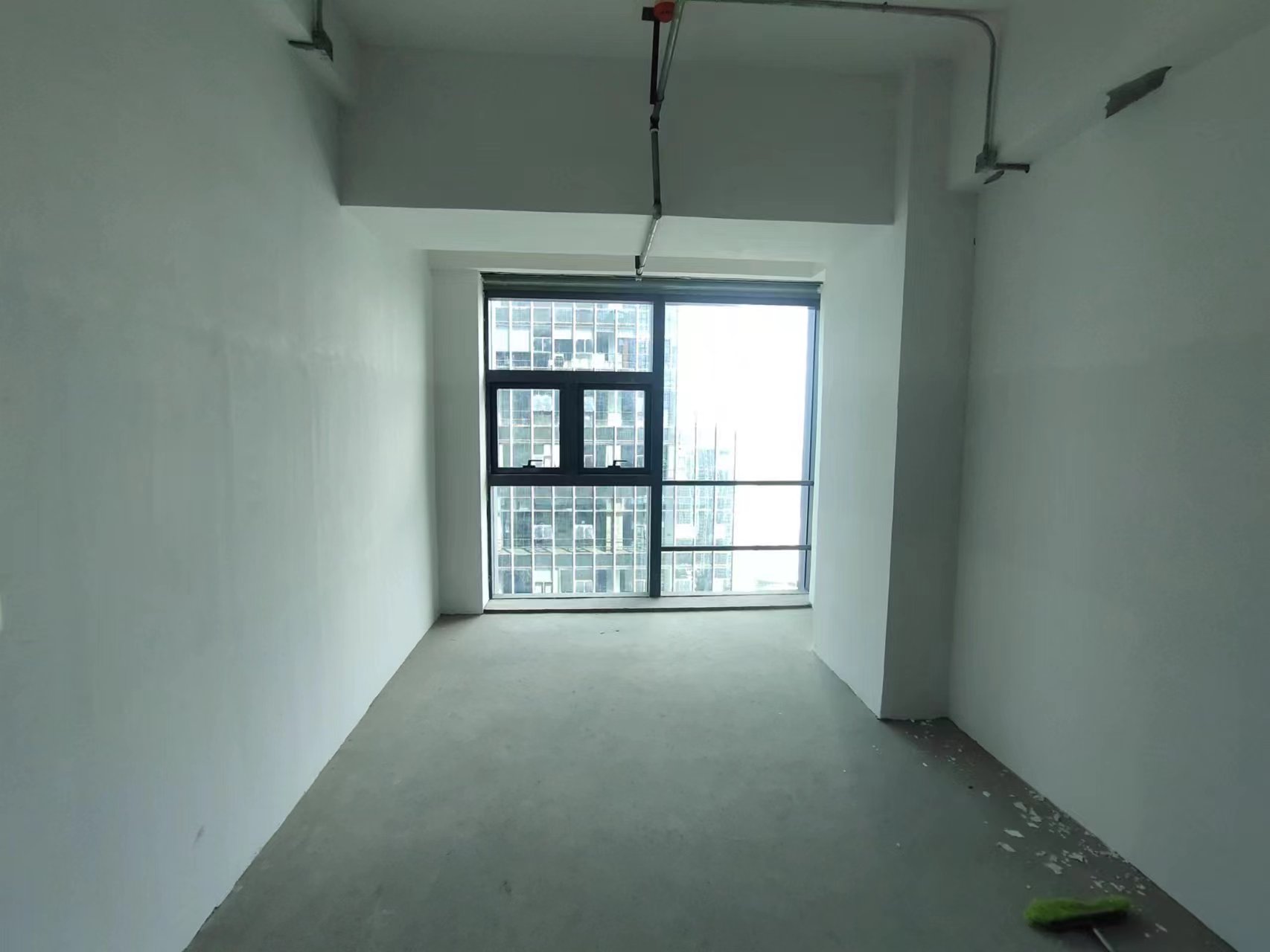 凤凰文化广场 1室厅卫 145m&sup2;